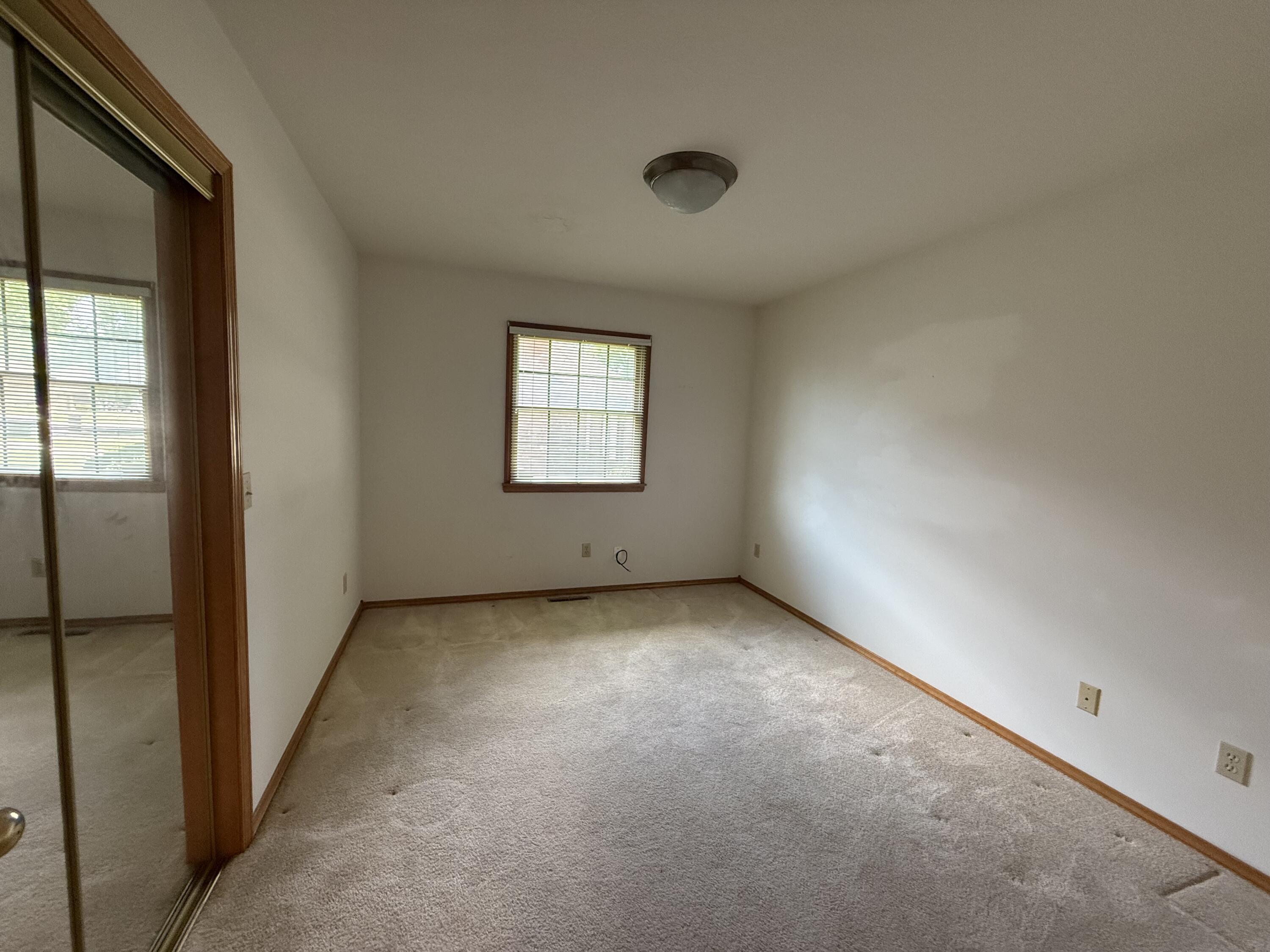 1946 East Ridgewood Drive Property Photo 17