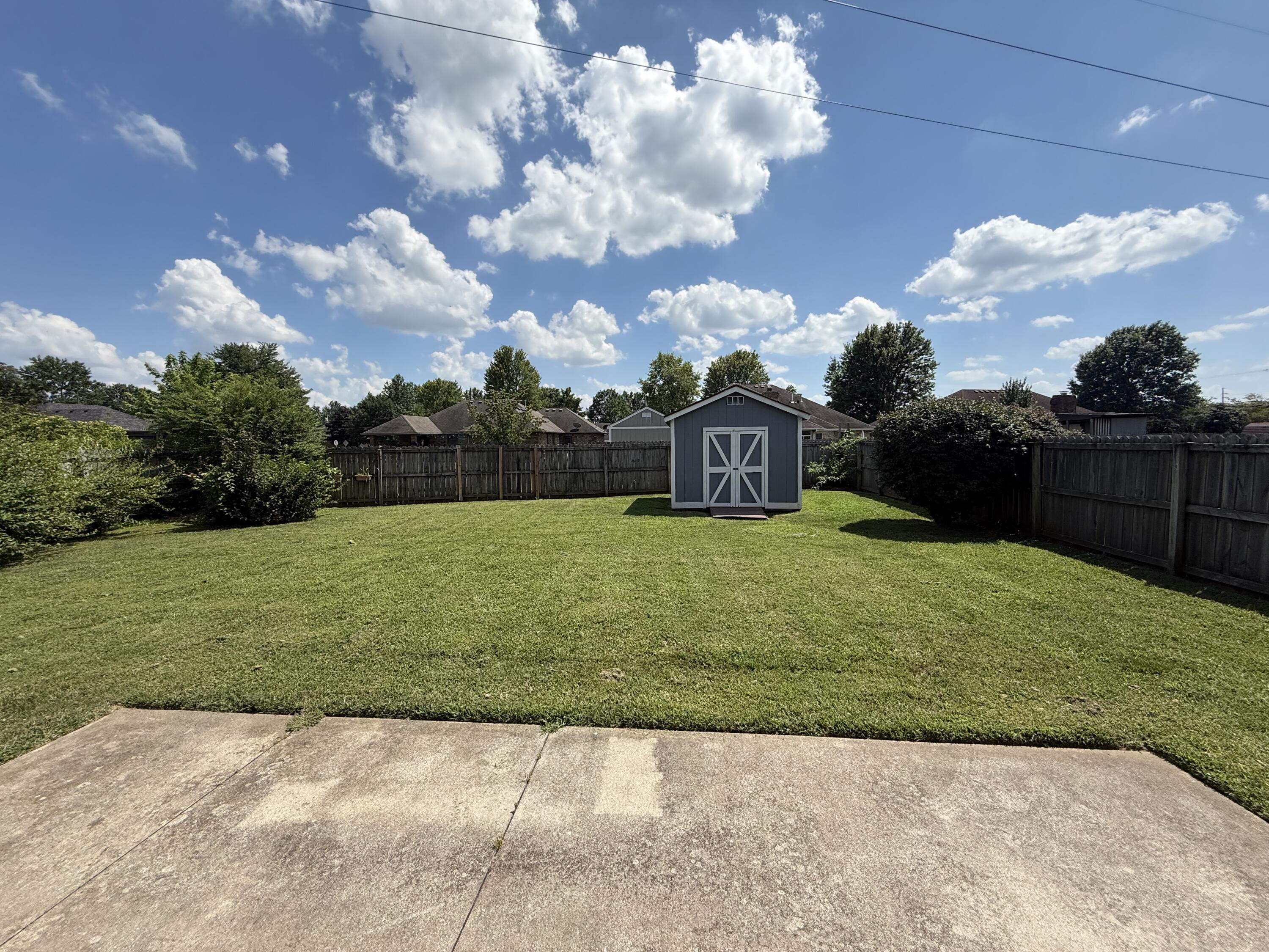 1946 East Ridgewood Drive Property Photo 18