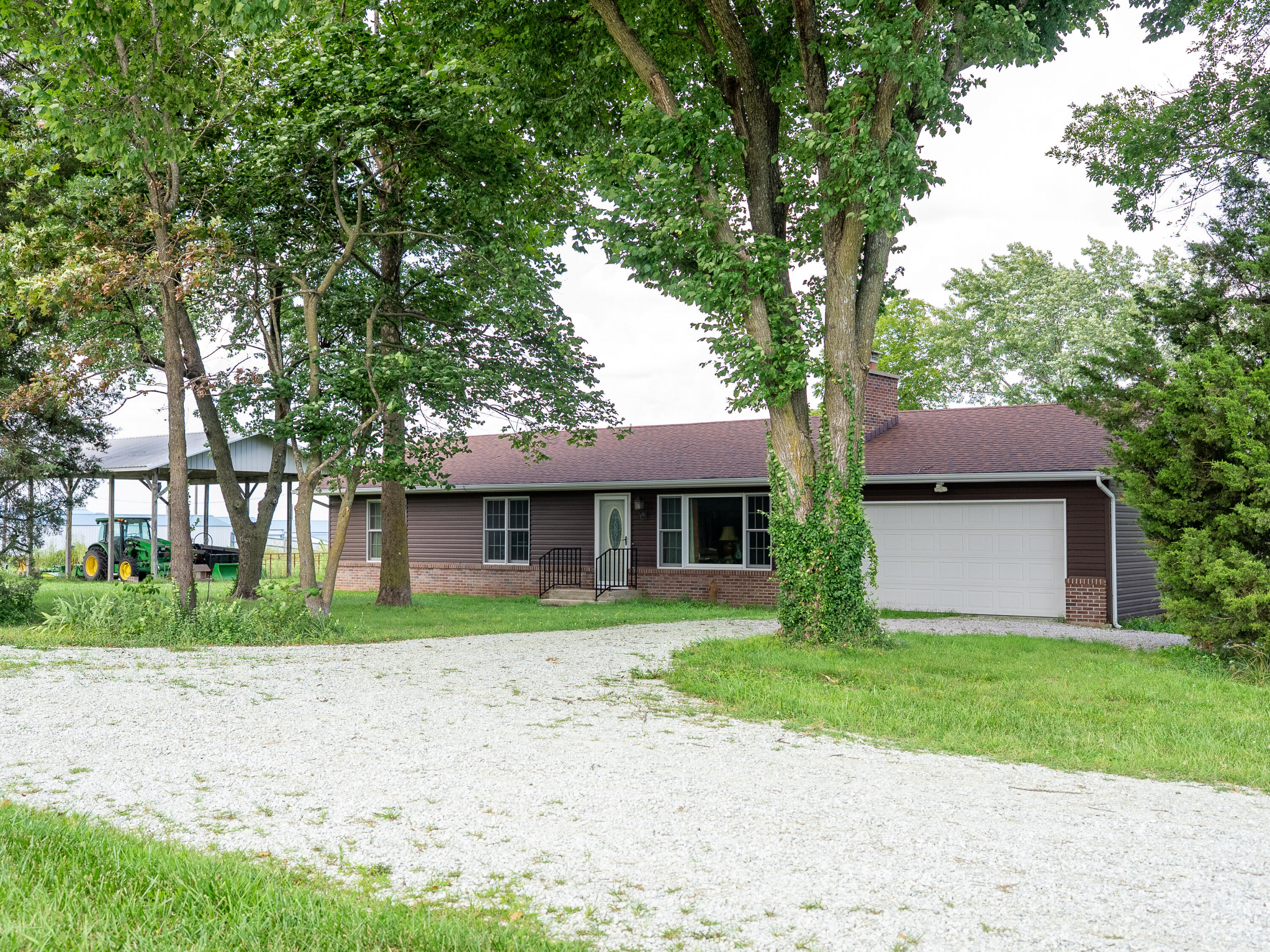 12693 Highway 59 Property Photo 1