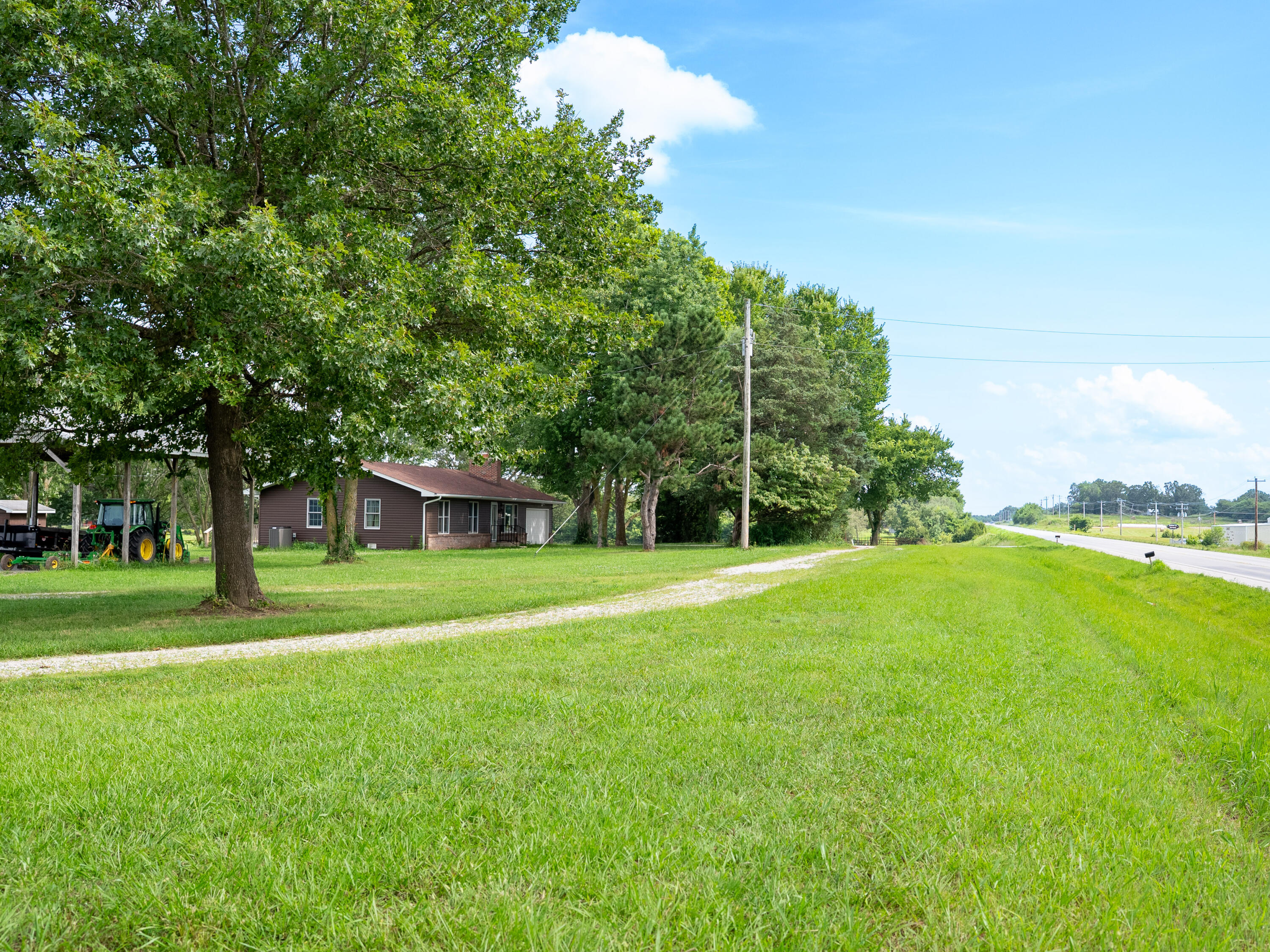 12693 Highway 59 Property Photo 11