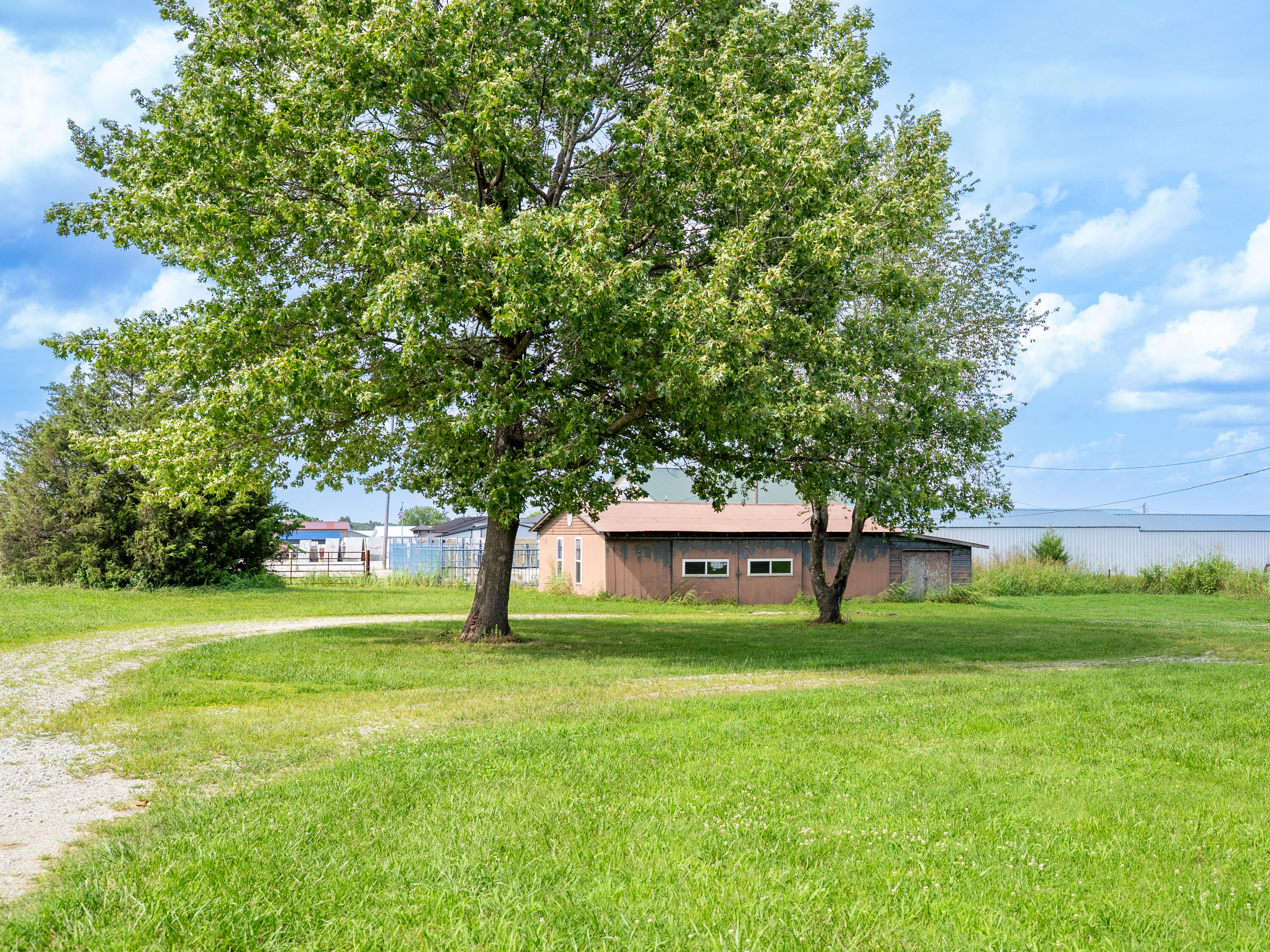 12693 Highway 59 Property Photo 14