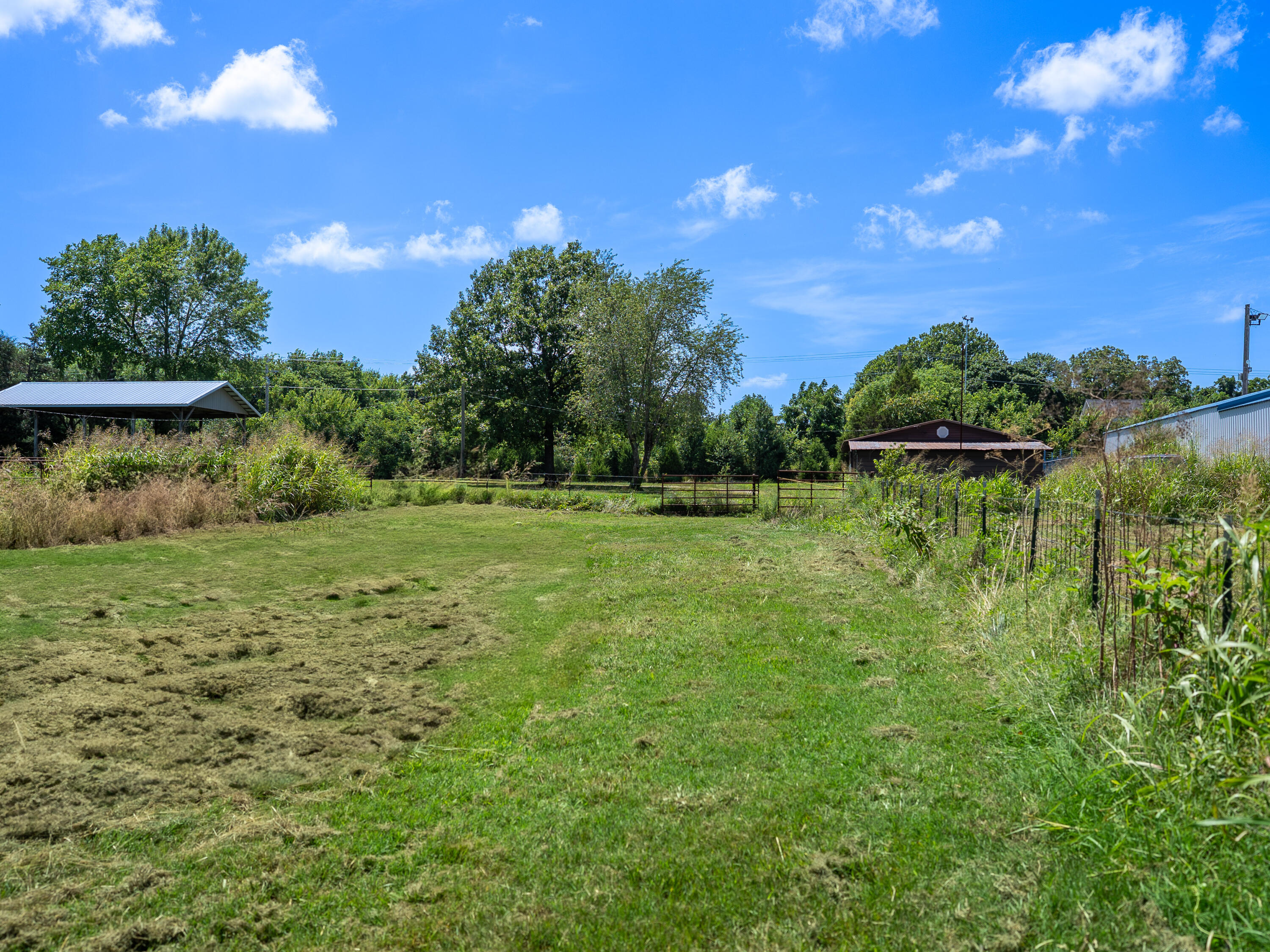 12693 Highway 59 Property Photo 15