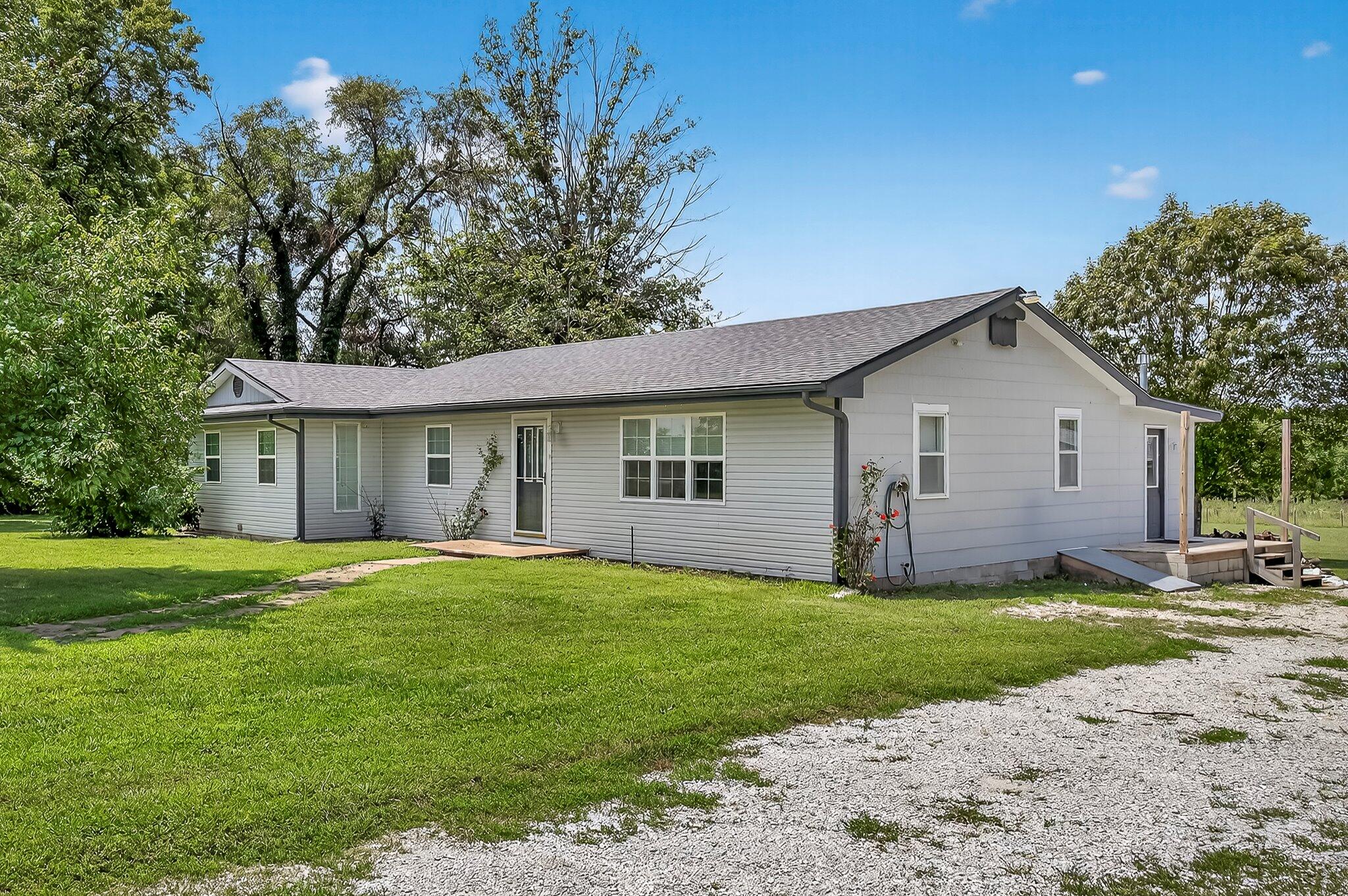705 South Miller Road Property Photo 1