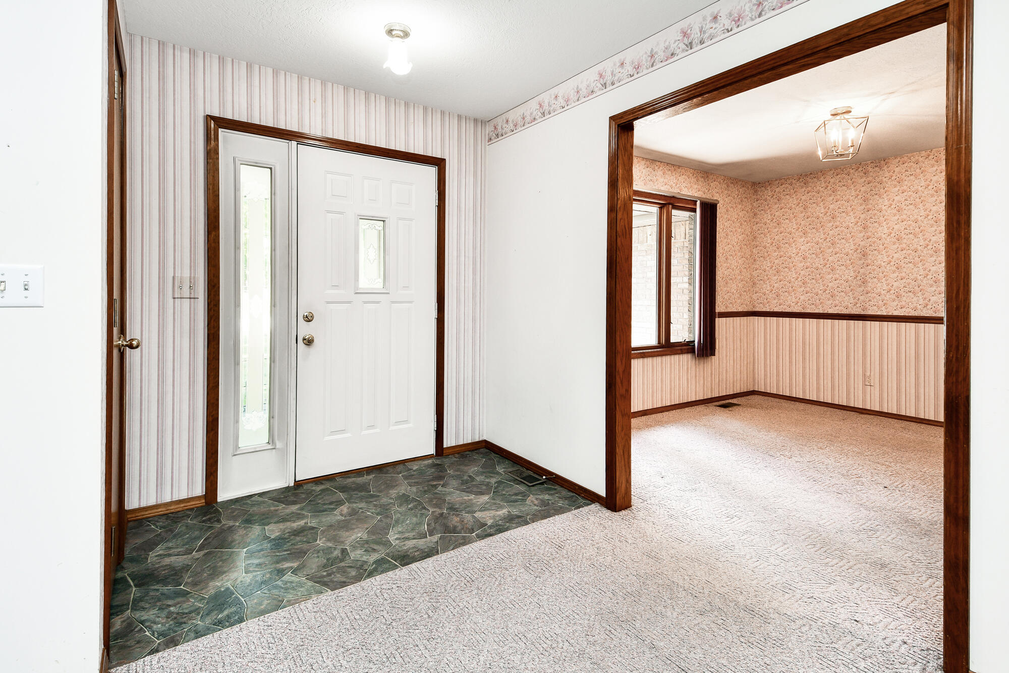 2400 South 6th Avenue Property Photo 11