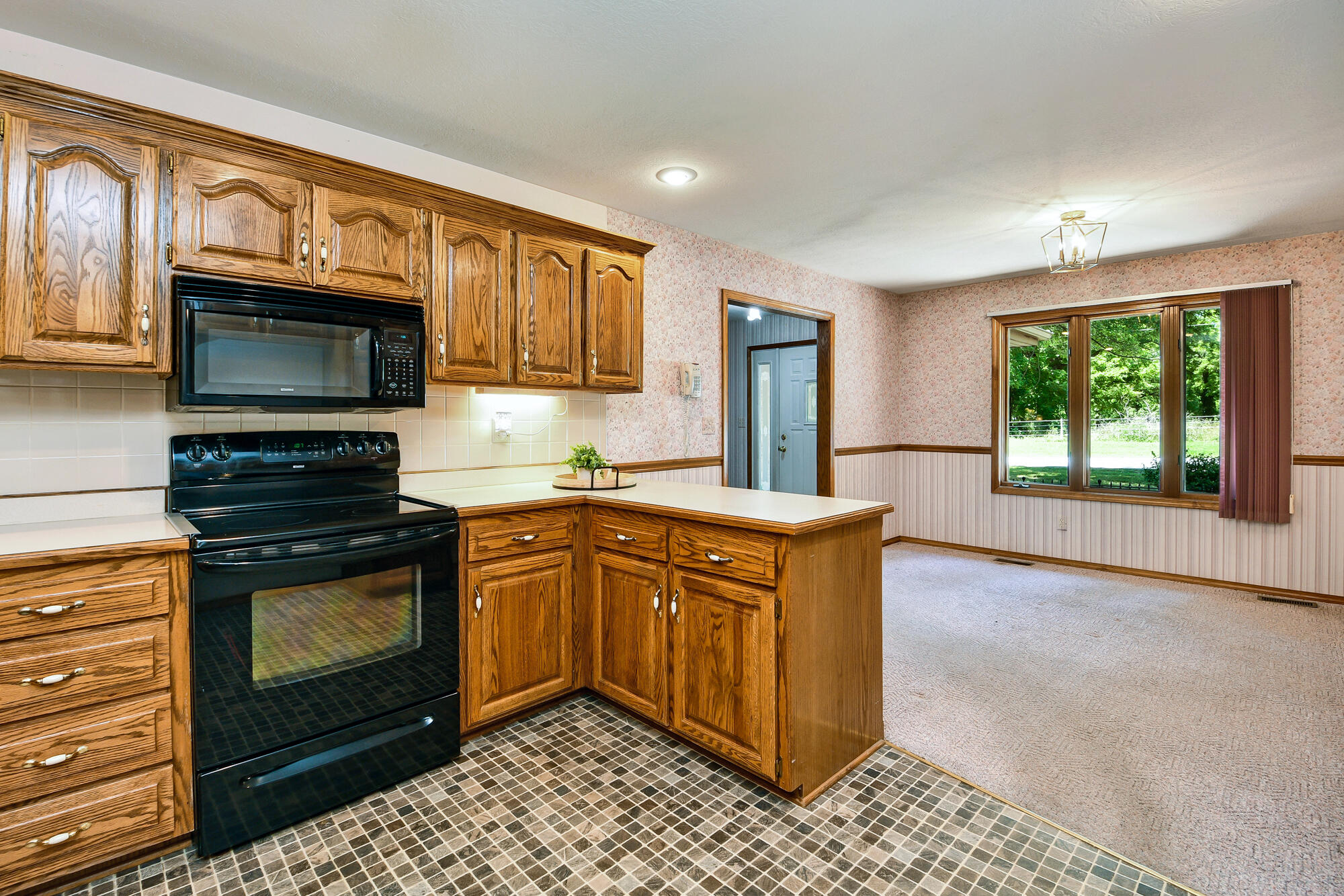 2400 South 6th Avenue Property Photo 19