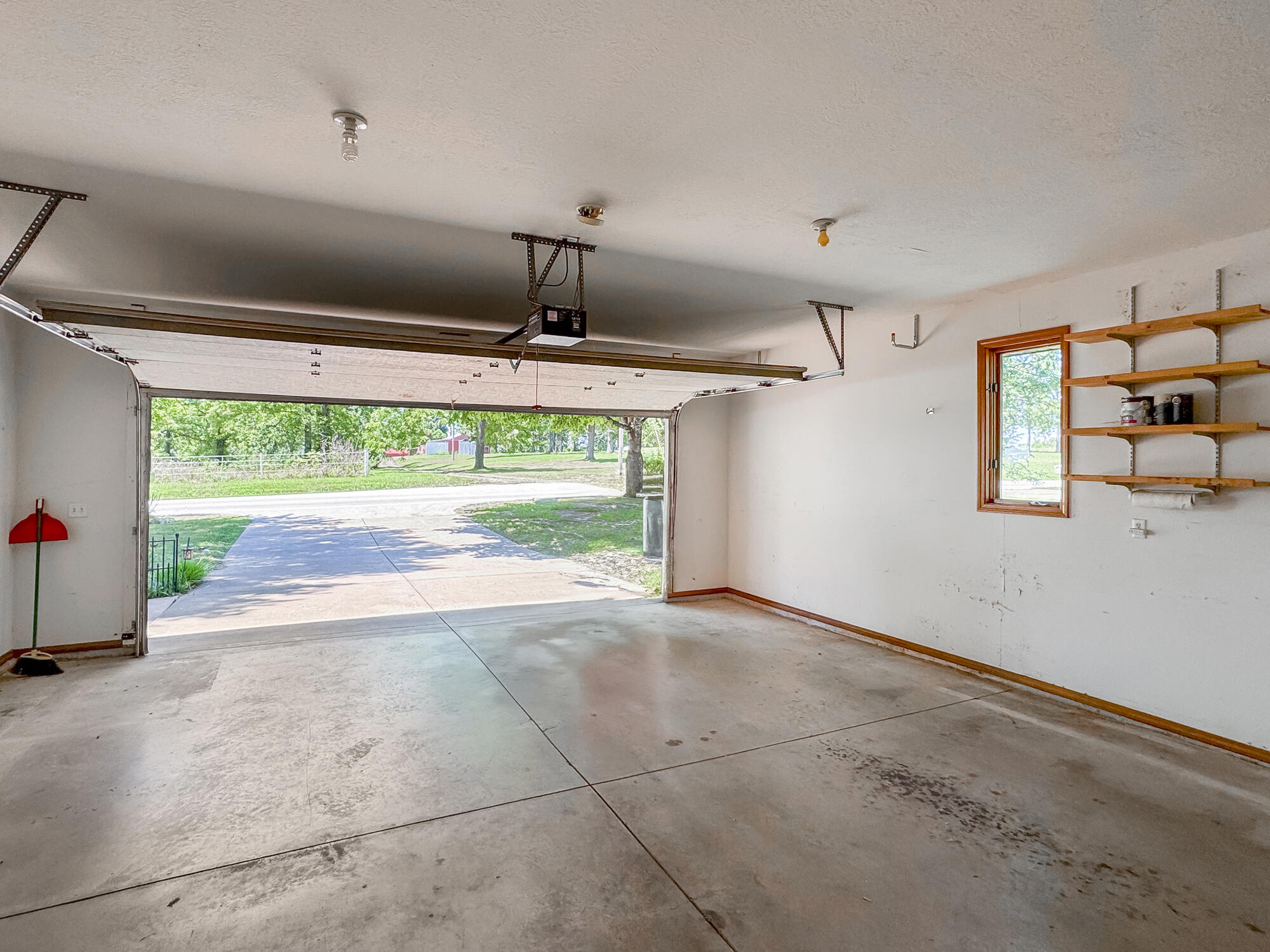 2400 South 6th Avenue Property Photo 48