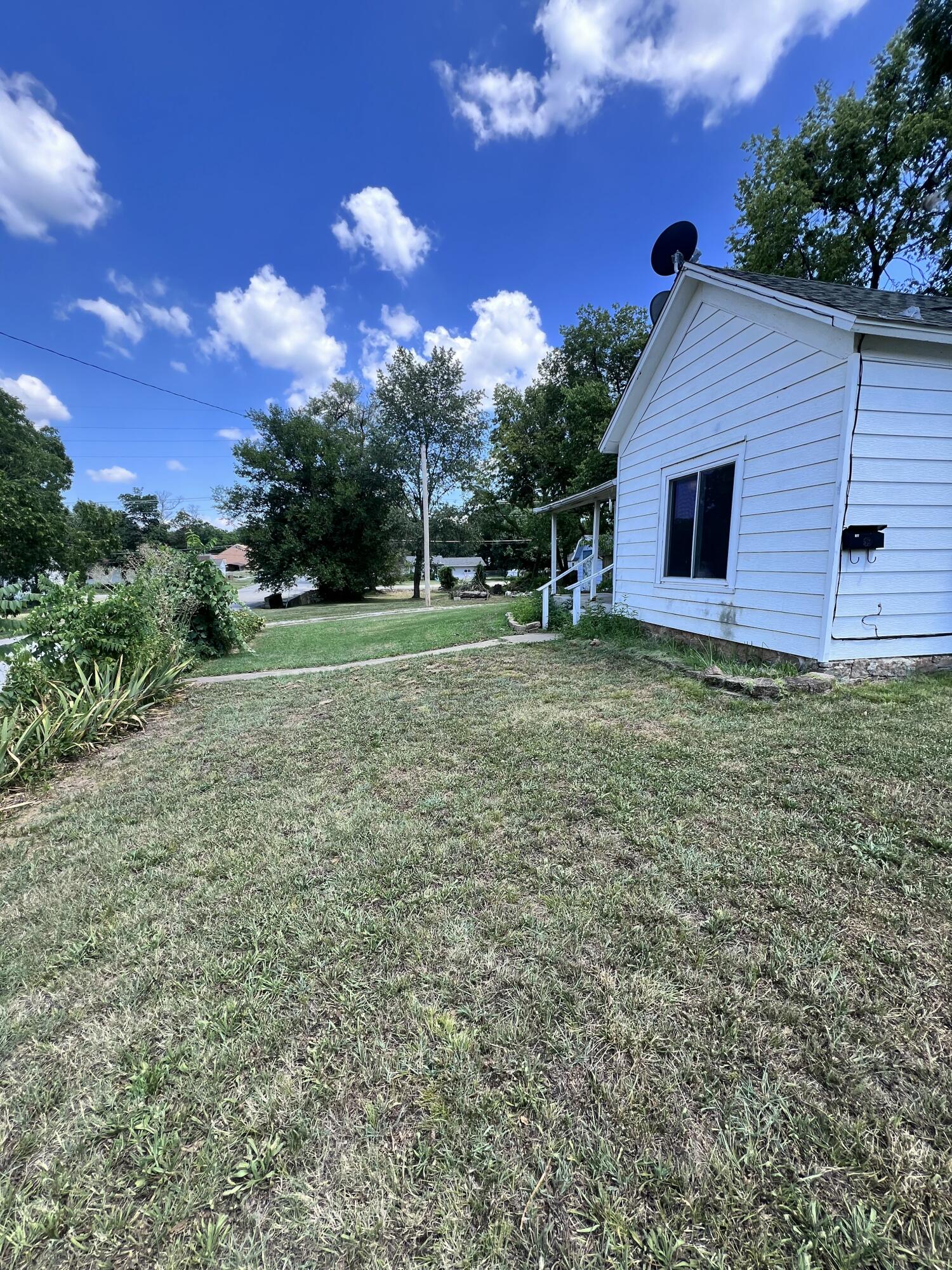 700 South Francis Street Property Photo 4