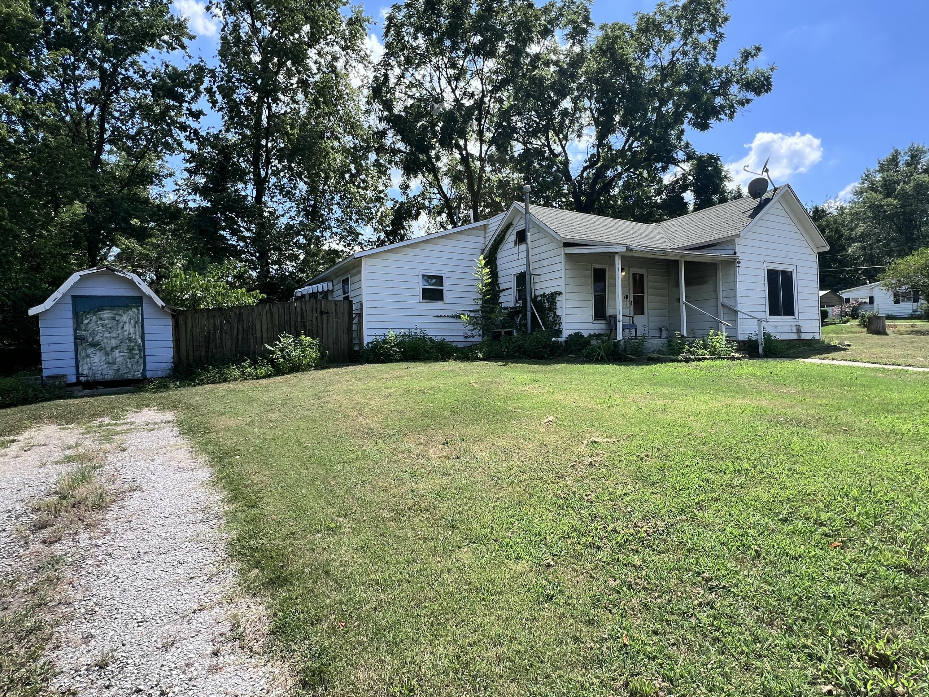 700 South Francis Street Property Photo 5