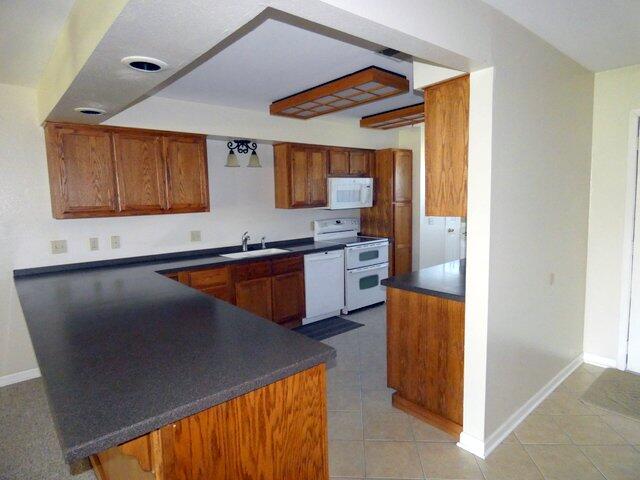 350 Wildwood Drive South Property Photo 5