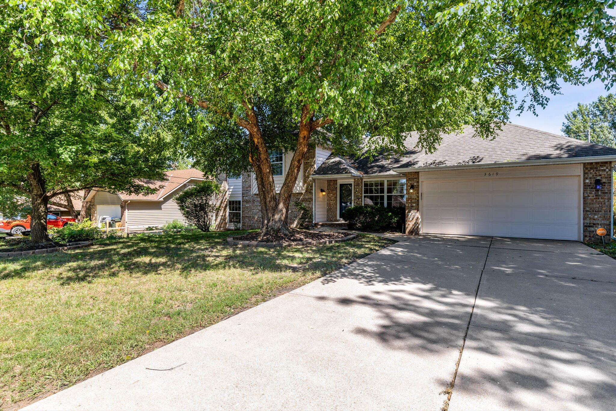 3619 West Maplewood Street Property Photo 2