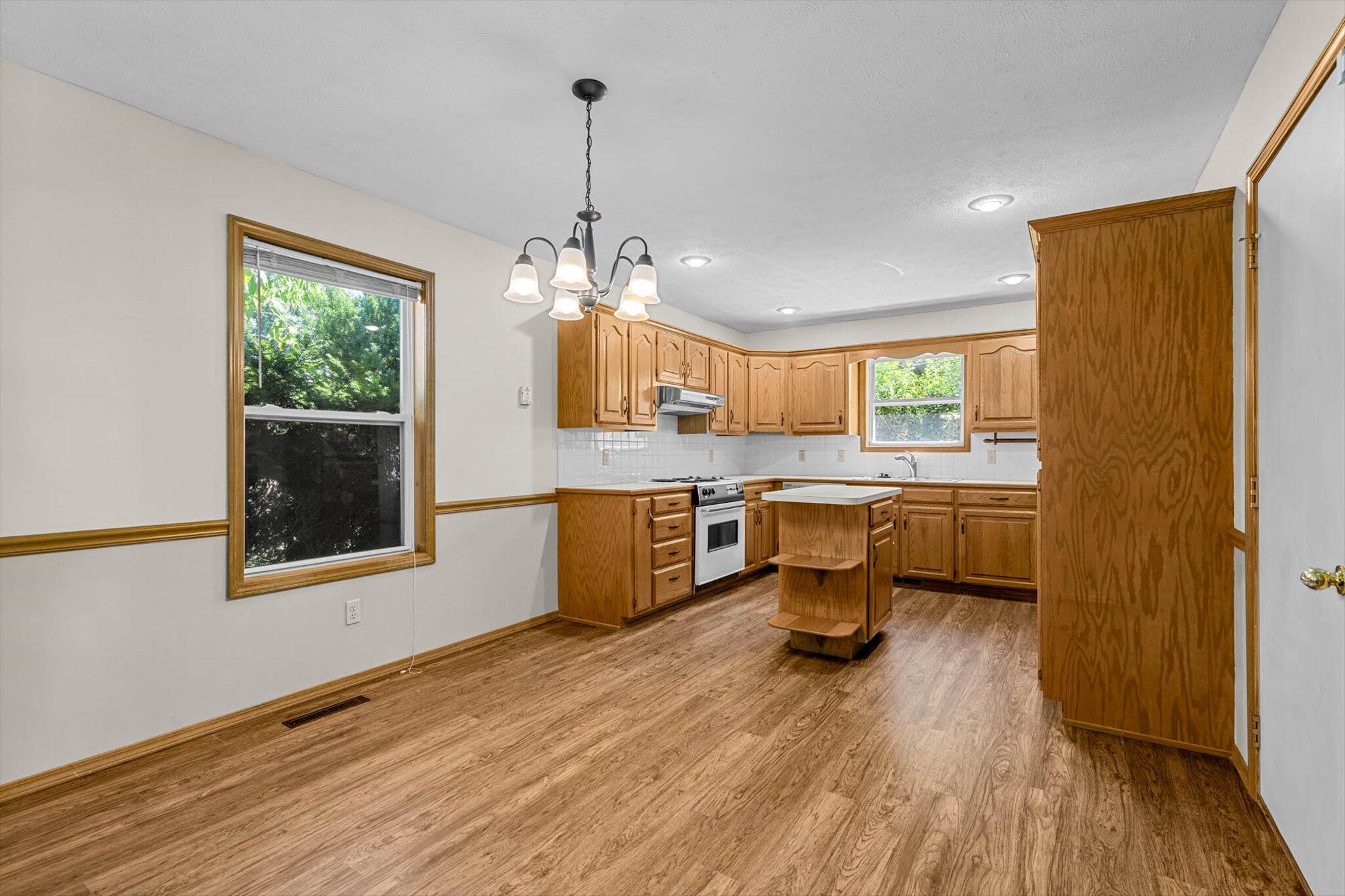 3619 West Maplewood Street Property Photo 8