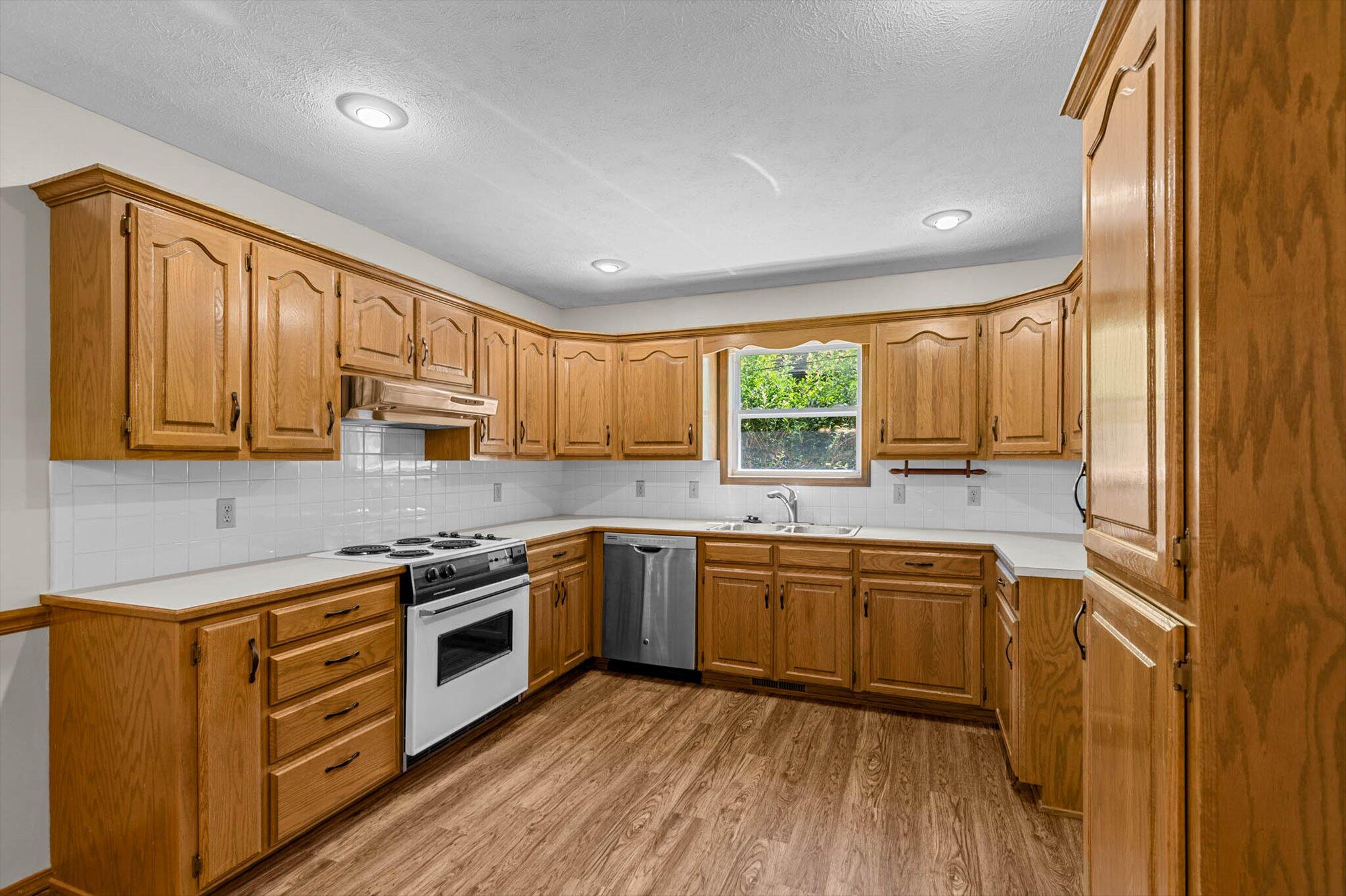 3619 West Maplewood Street Property Photo 10