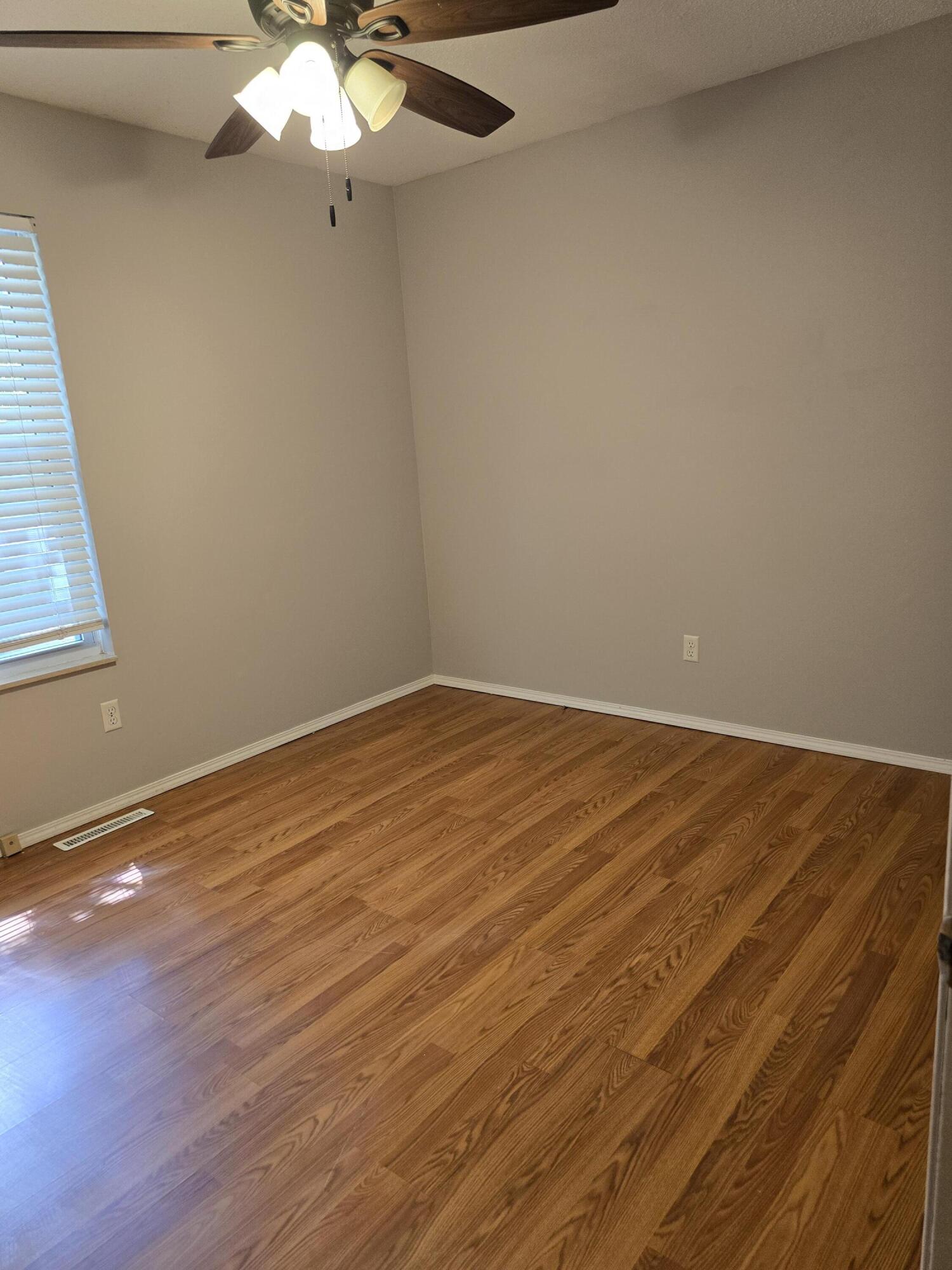 5783 South Franklin Avenue Property Photo 9