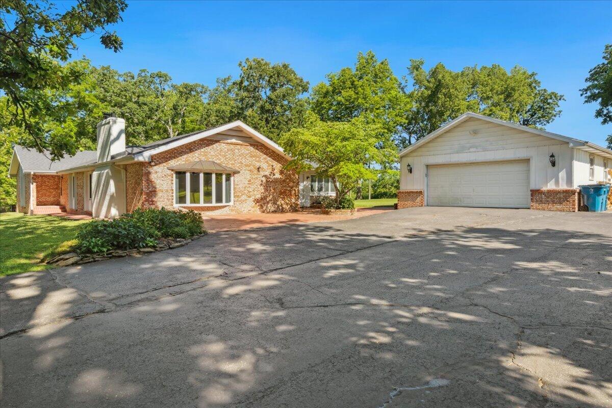 3015 West Bridlewood Trail Property Photo 2