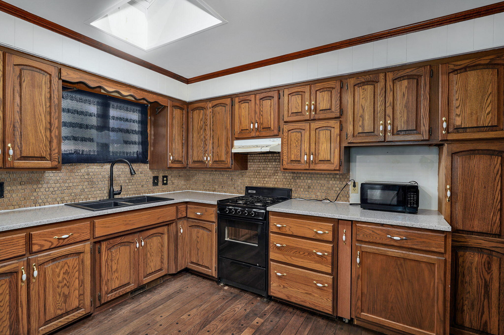 1320 David Road Property Photo 3