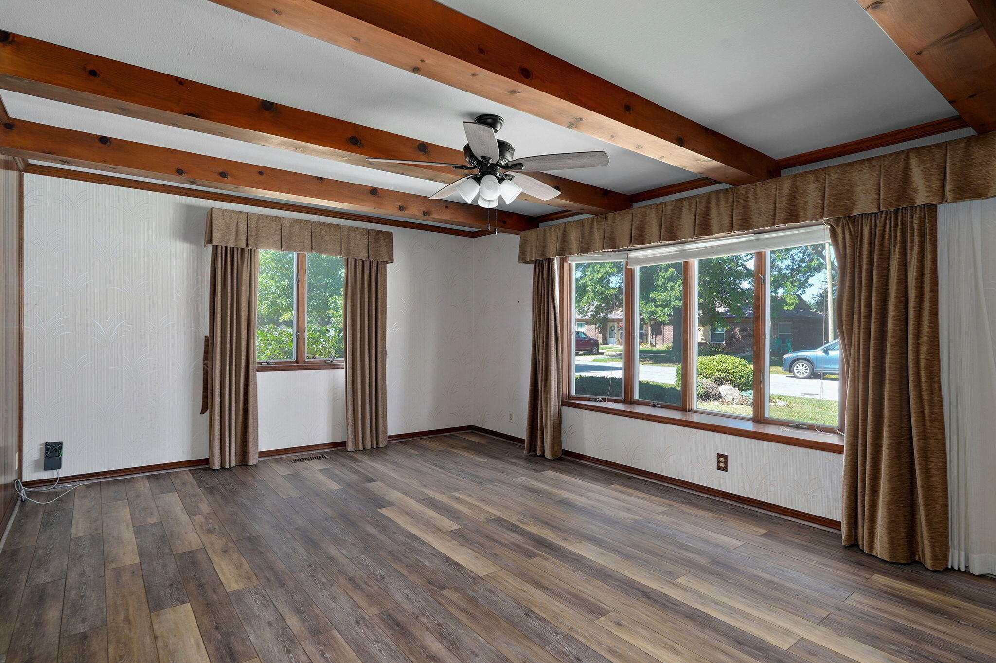 1320 David Road Property Photo 4