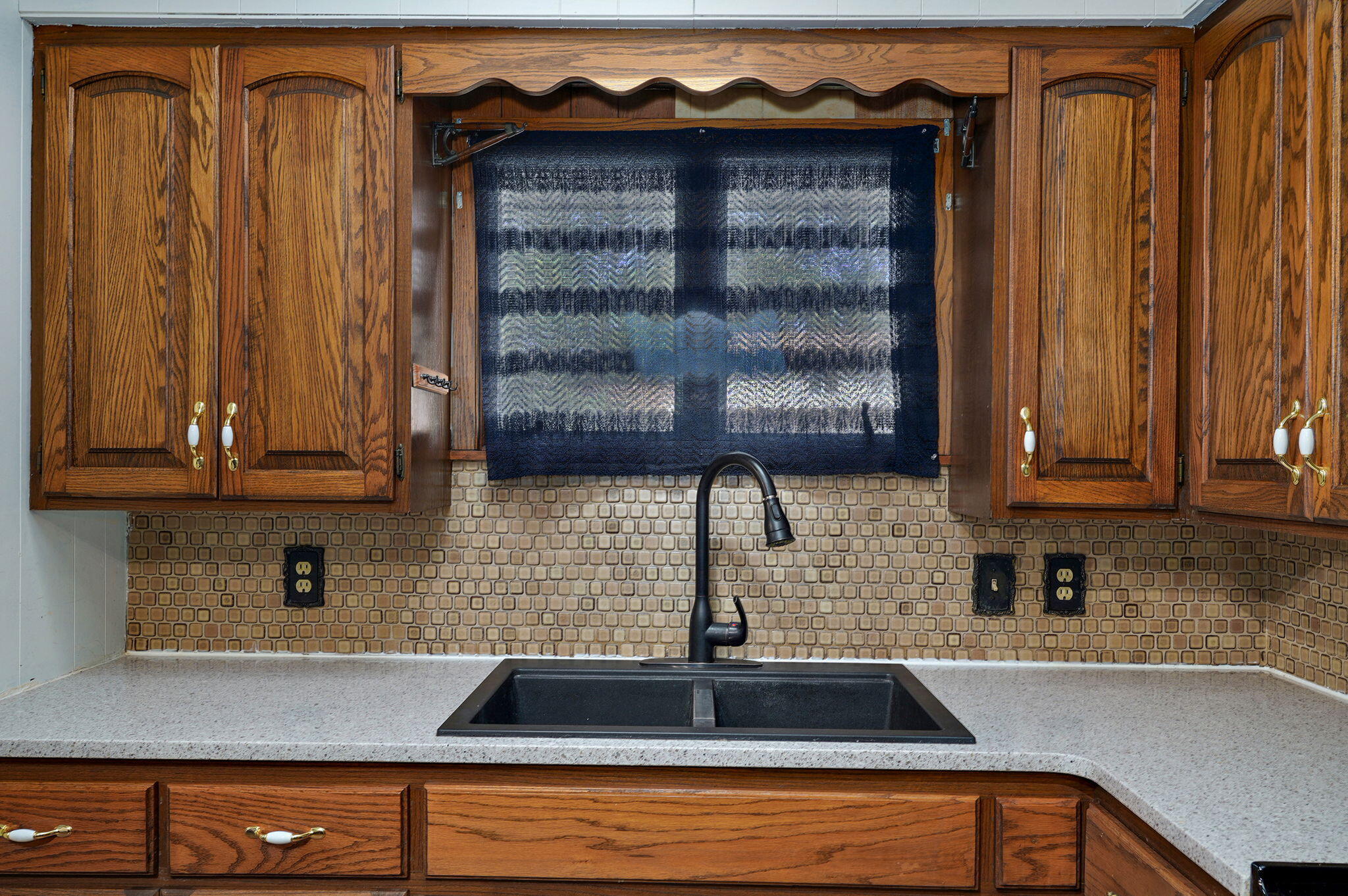 1320 David Road Property Photo 9