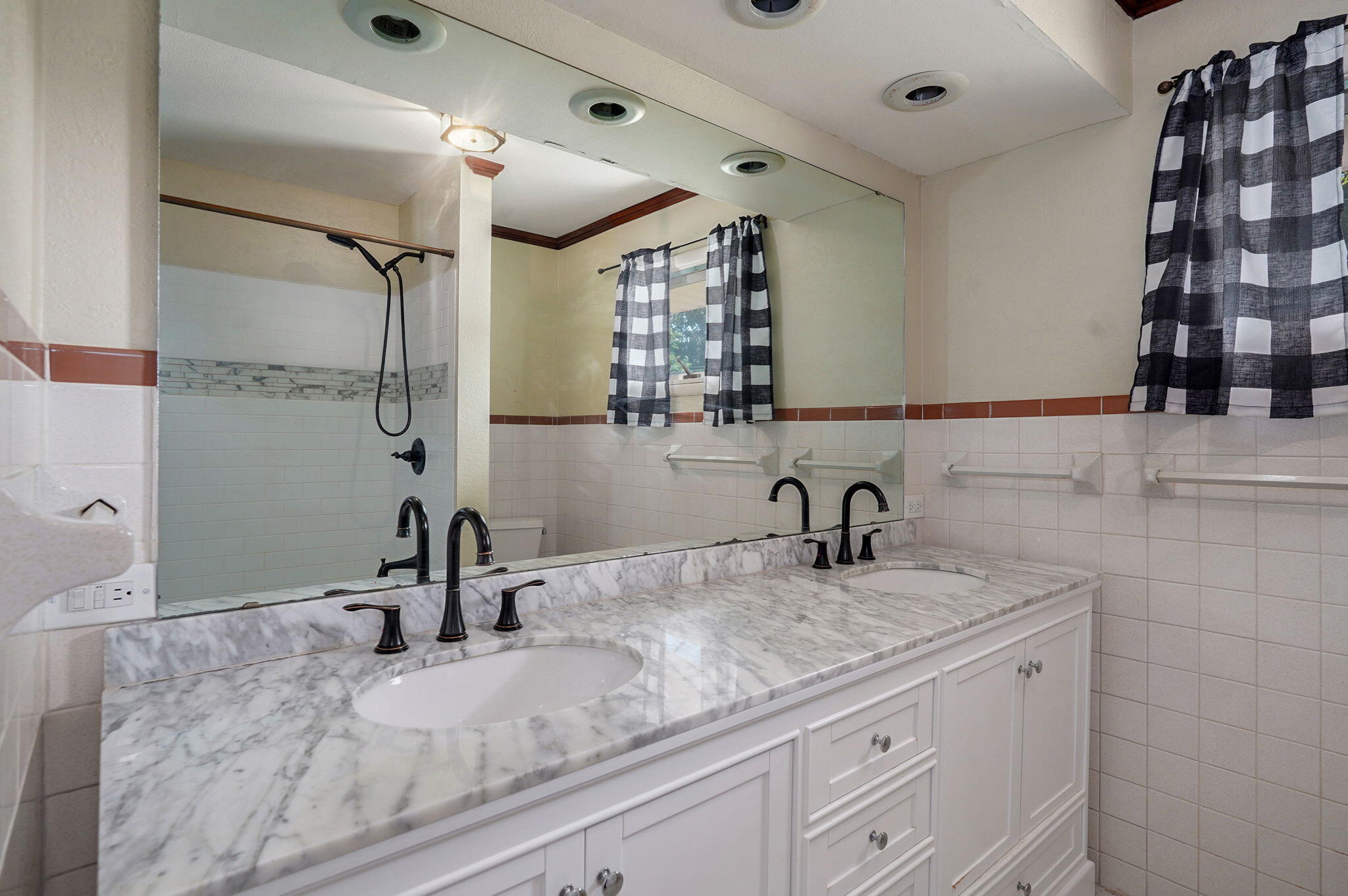 1320 David Road Property Photo 13
