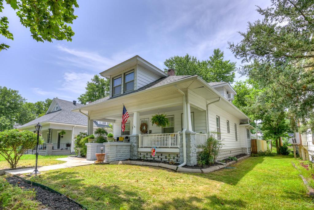 1906 Bird Avenue Property Photo 1