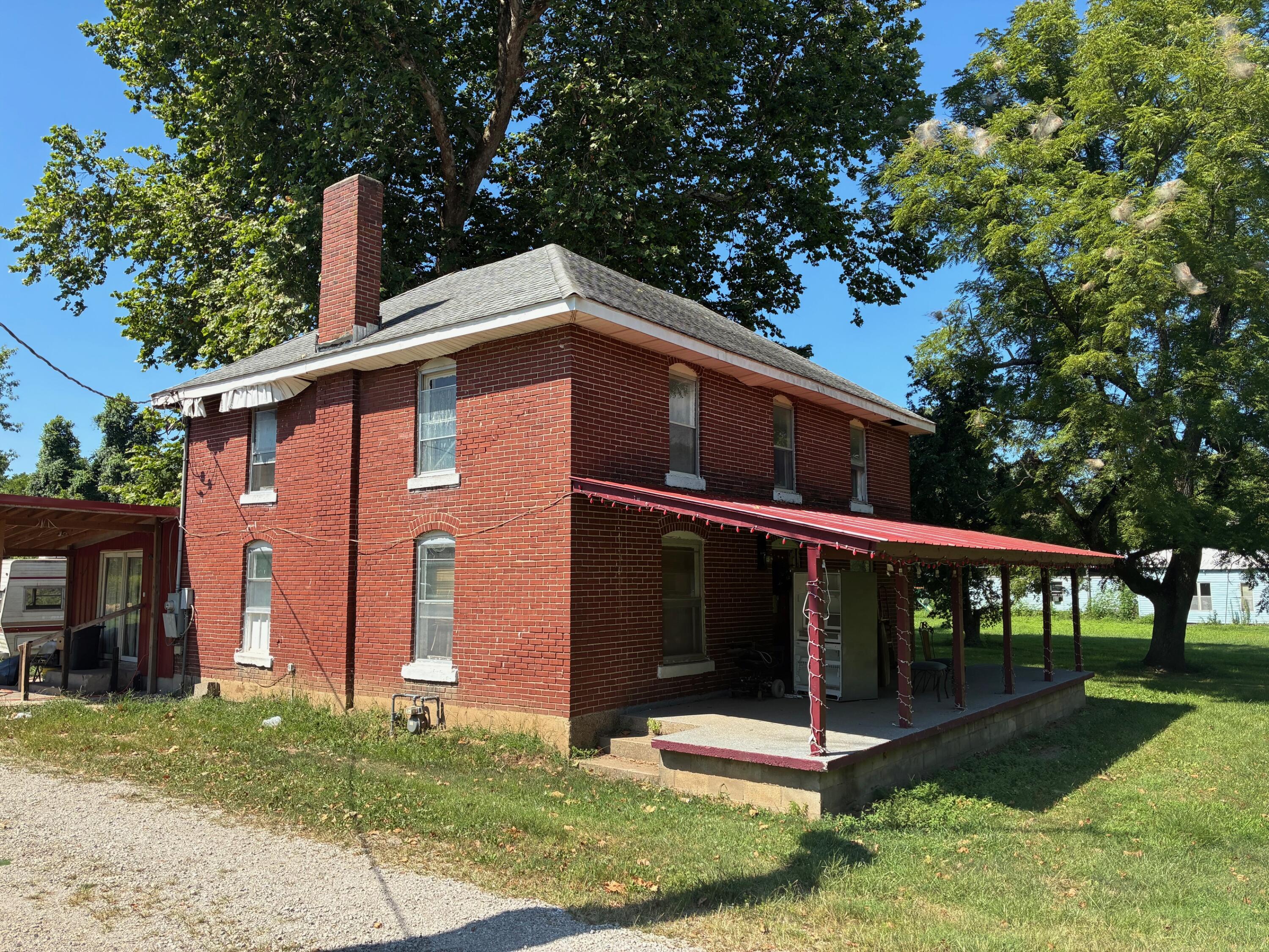 500 West Commercial Street Property Photo 1