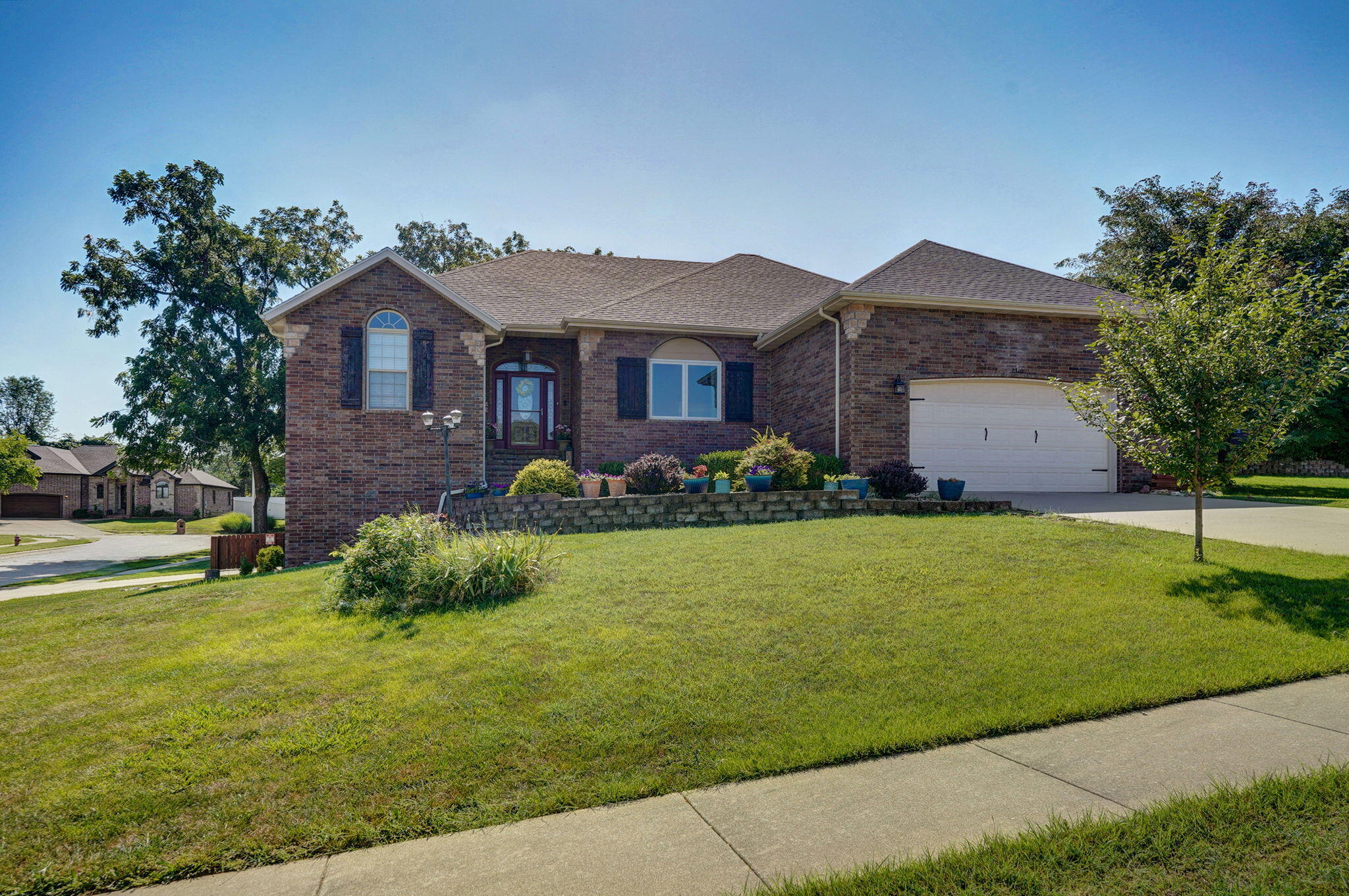 2310 Lakeside Court Property Photo 1
