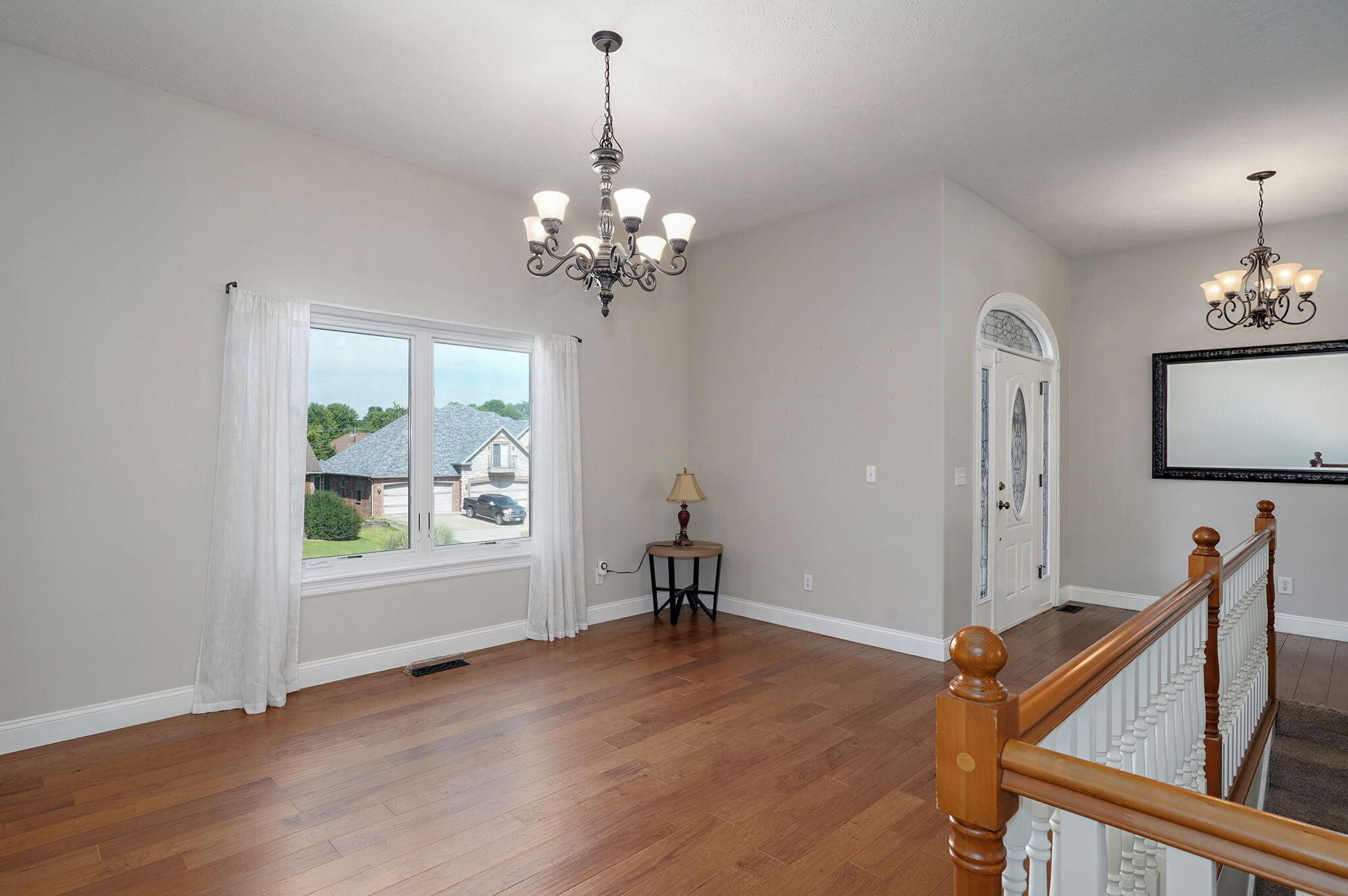 2310 Lakeside Court Property Photo 8
