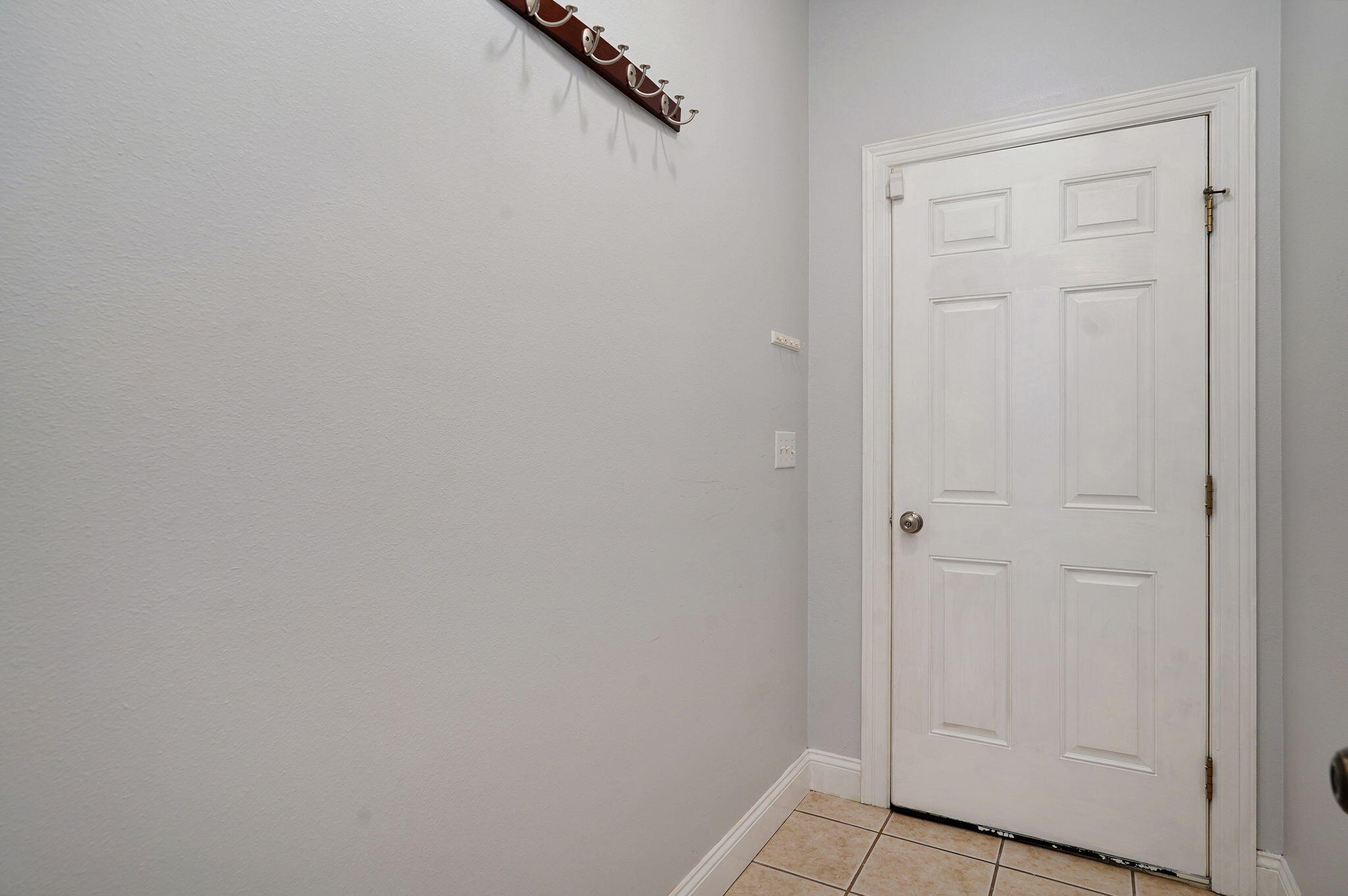 2310 Lakeside Court Property Photo 26