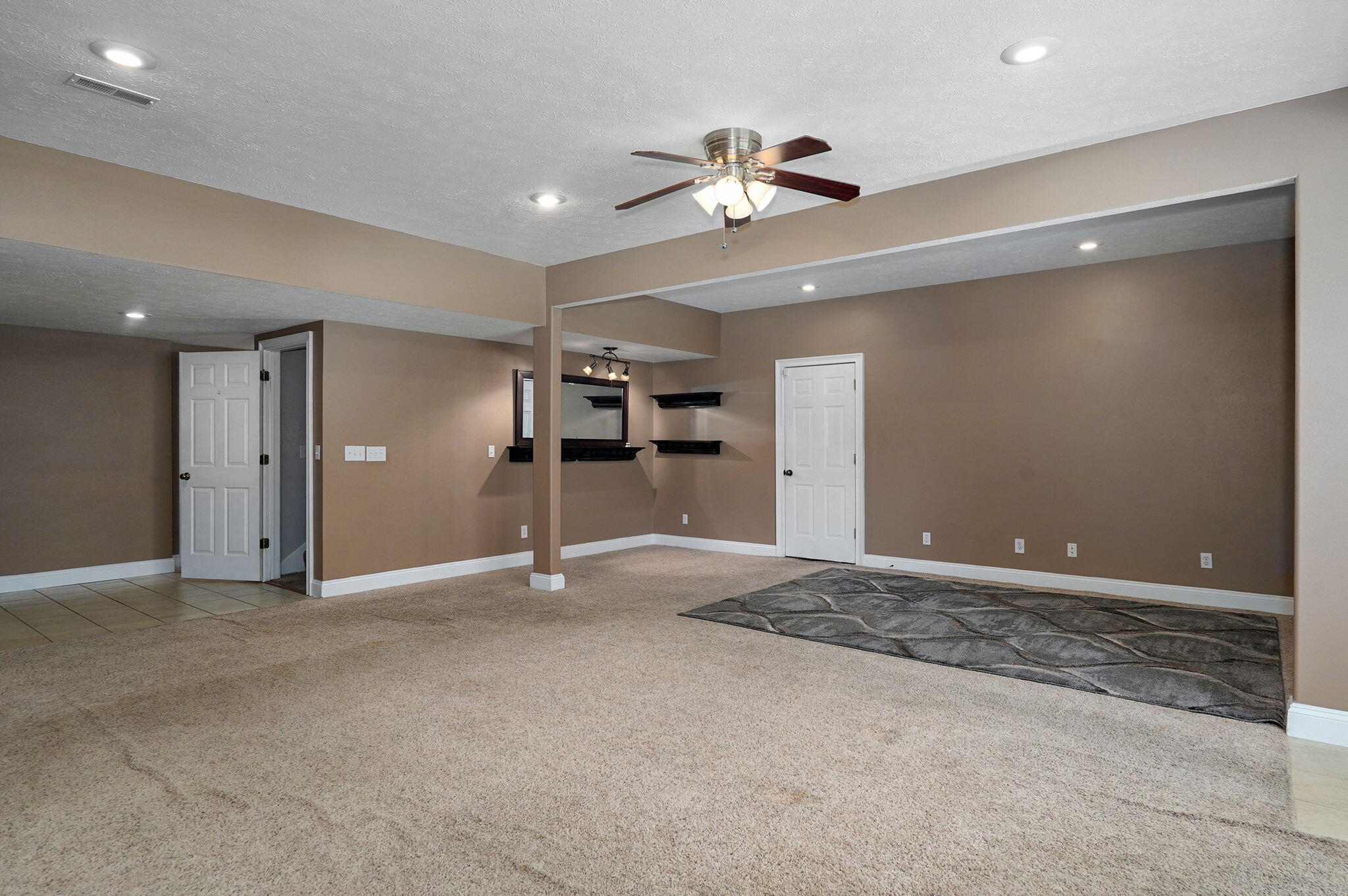 2310 Lakeside Court Property Photo 36