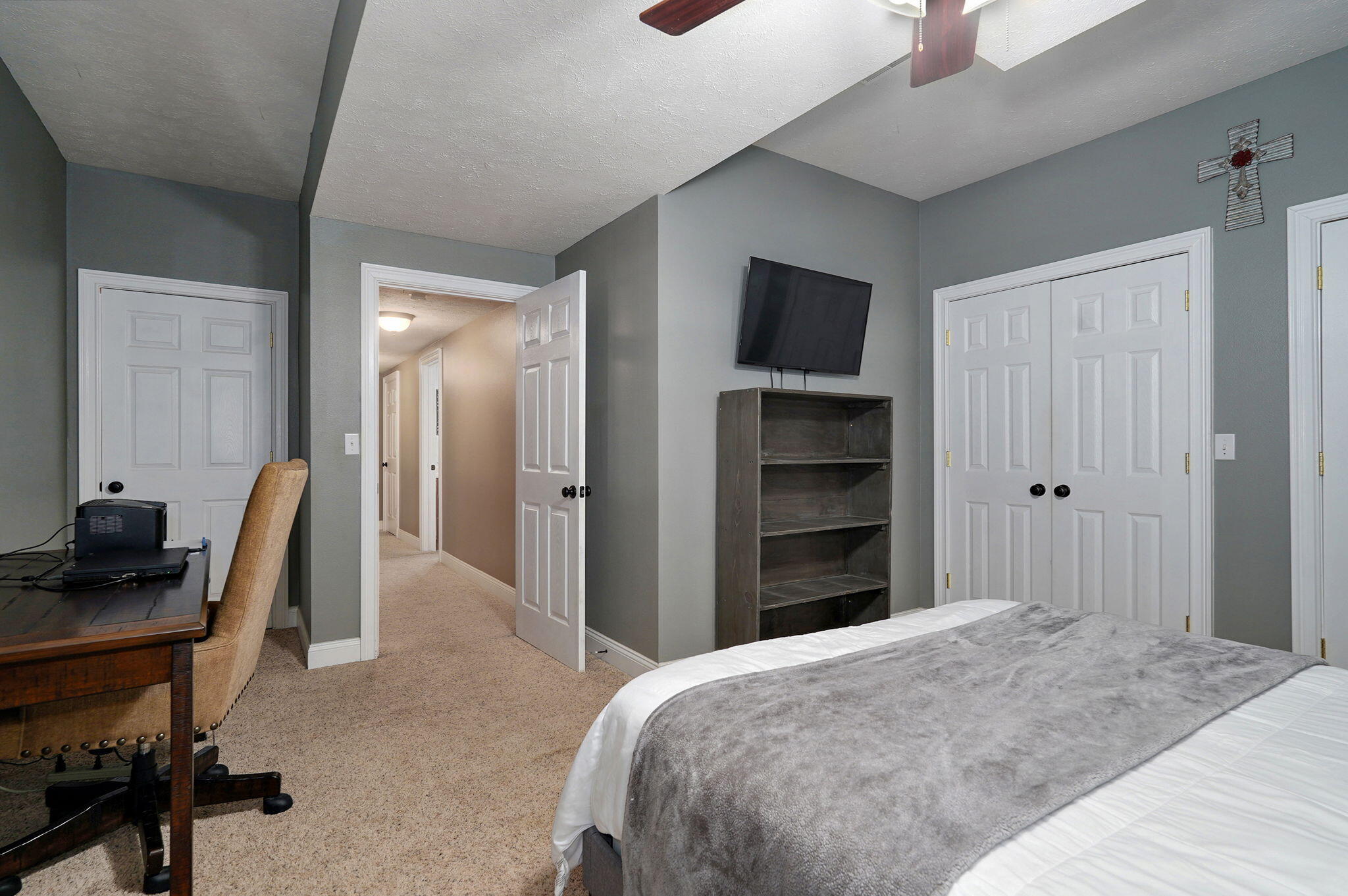 2310 Lakeside Court Property Photo 40