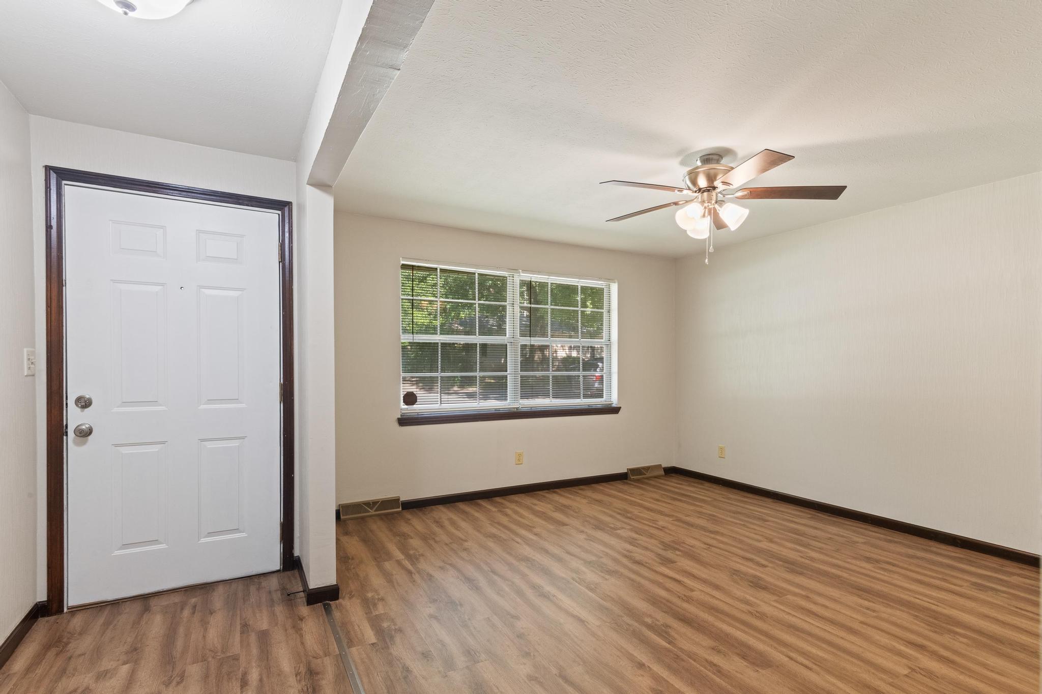 712 South Grandview Avenue Property Photo 9