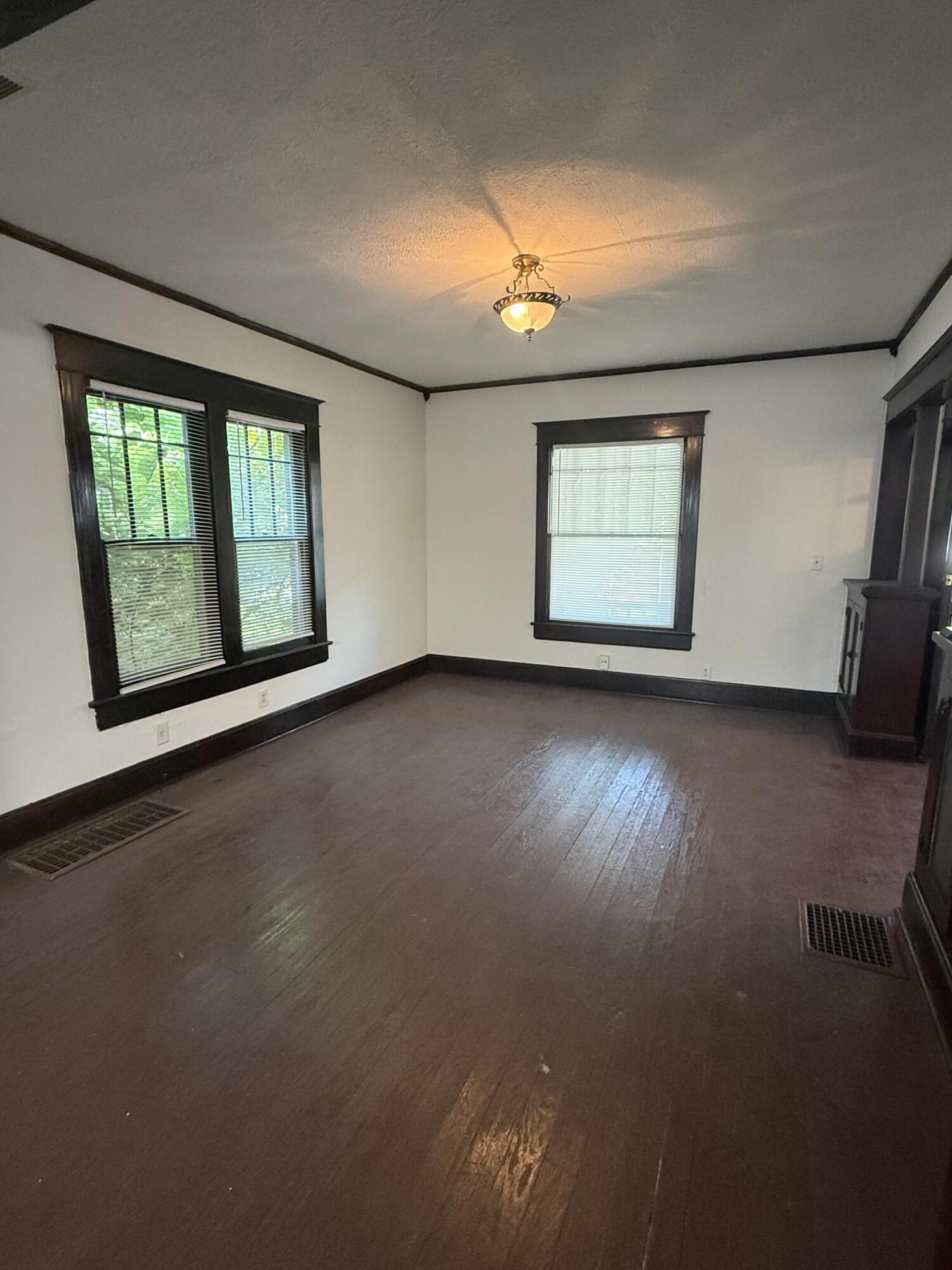 1134 North Clay Avenue Property Photo 4
