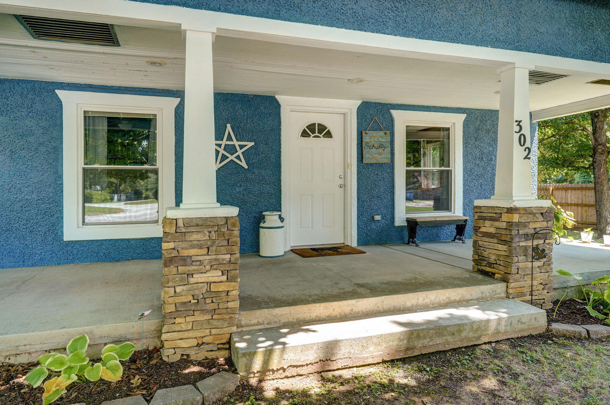 302 South Pershing Street Property Photo 2