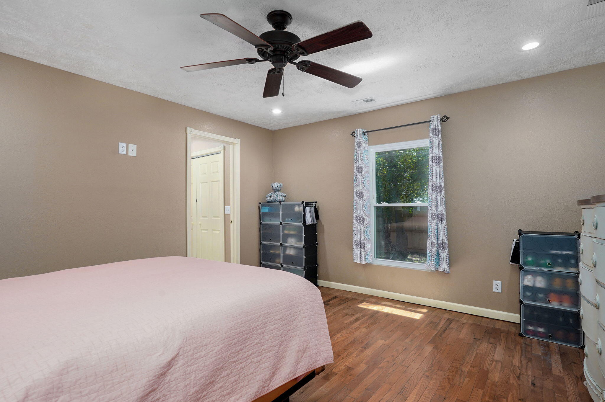 302 South Pershing Street Property Photo 5