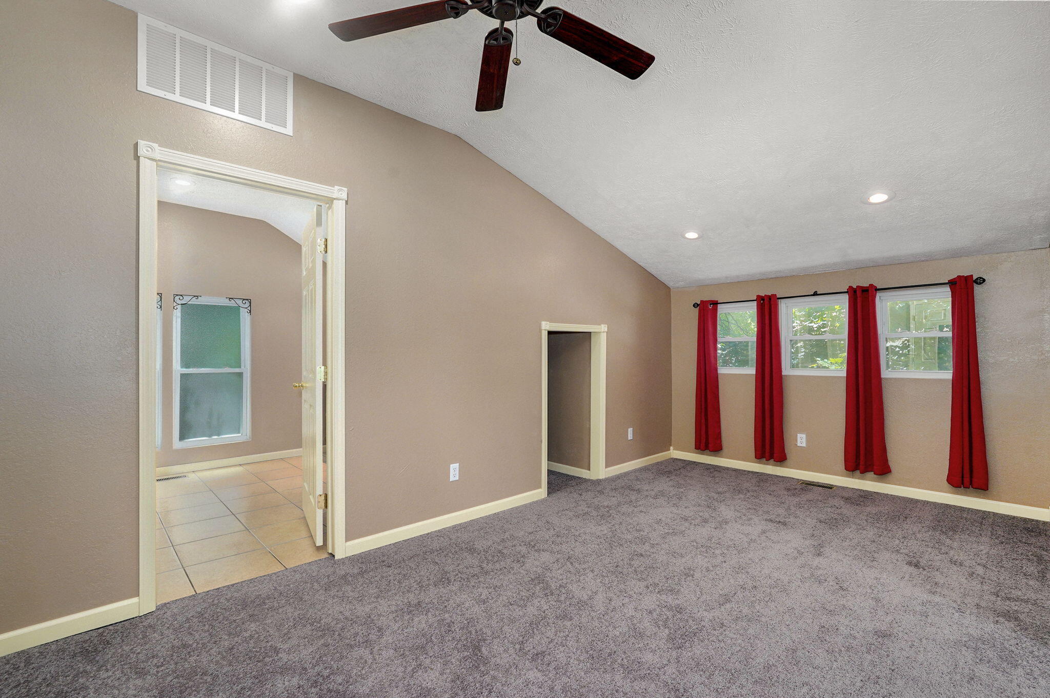 302 South Pershing Street Property Photo 20