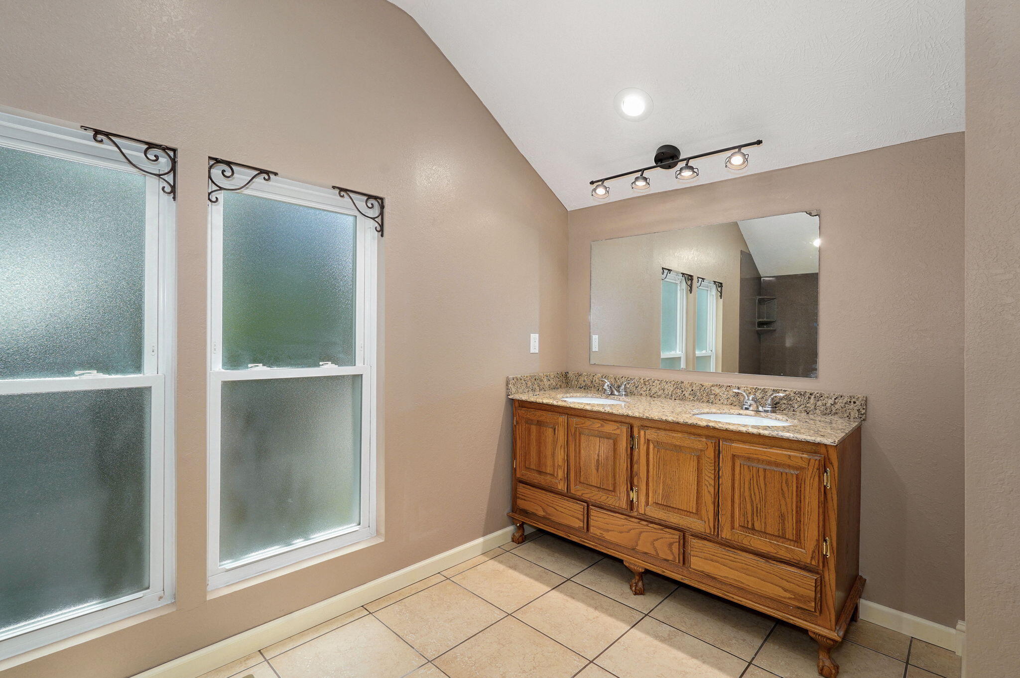 302 South Pershing Street Property Photo 21