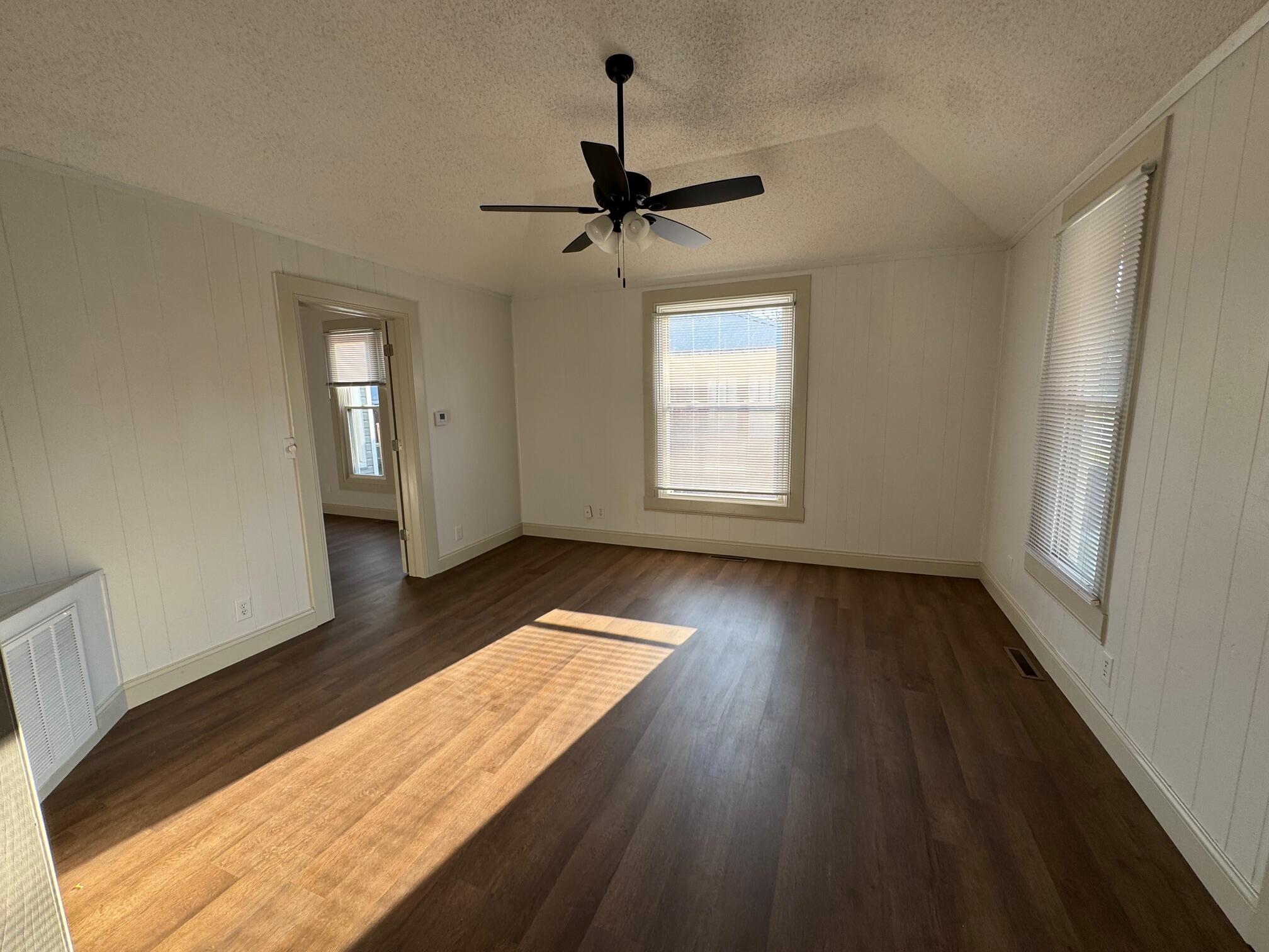 714 West 21st Street Property Photo 8
