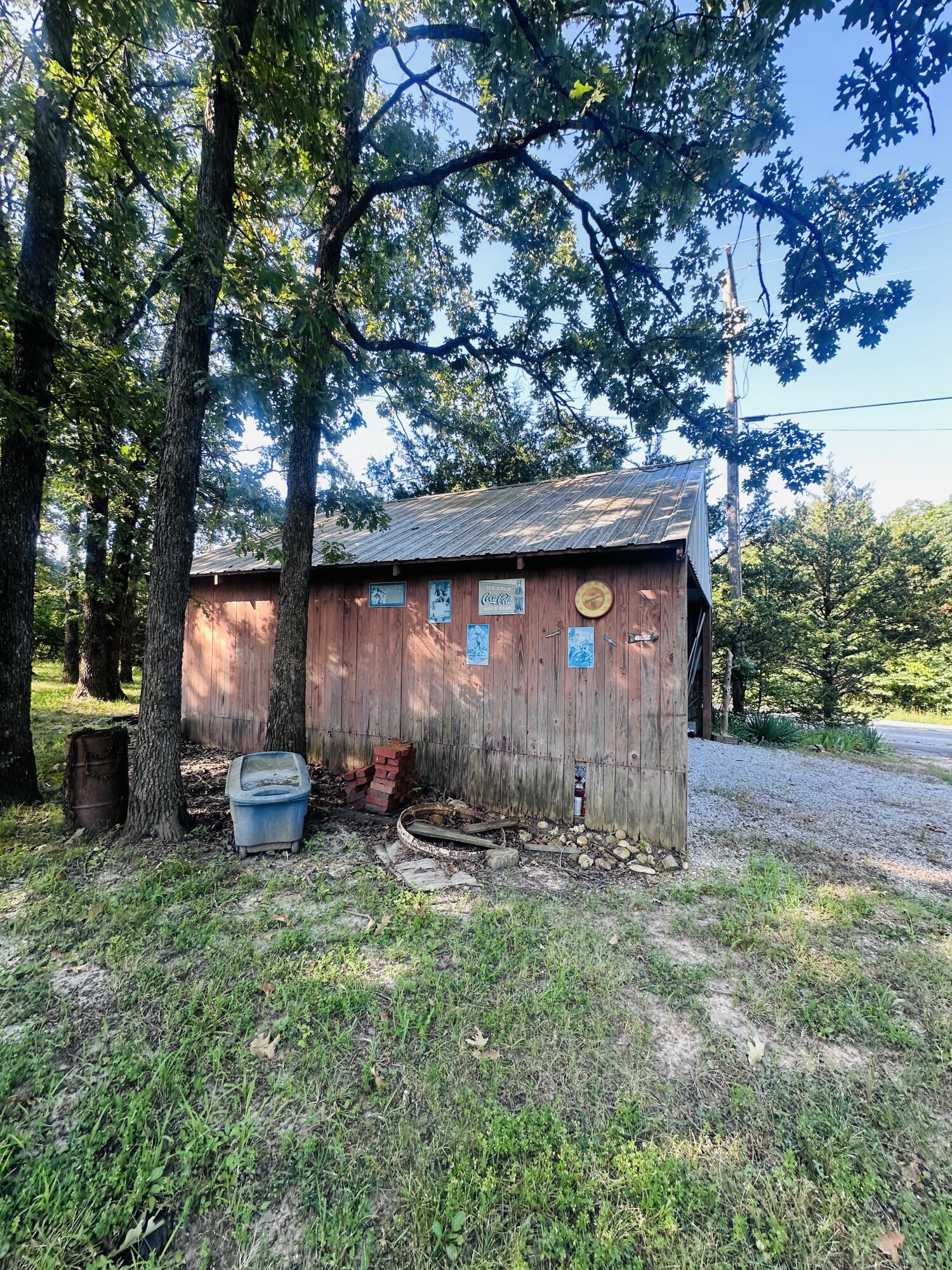 1133 East 318th Road Property Photo 4