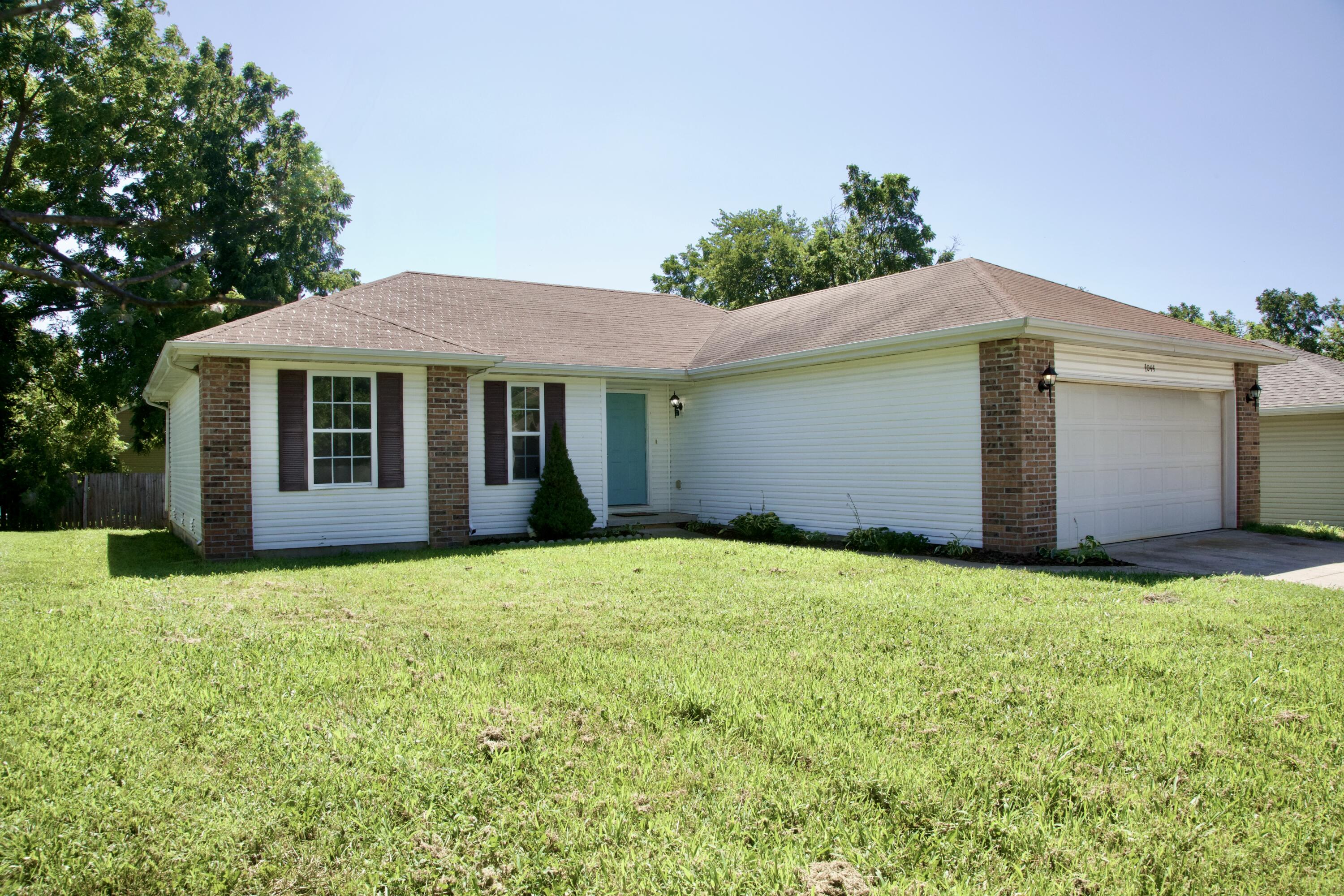 1044 South Missouri Avenue Property Photo 1
