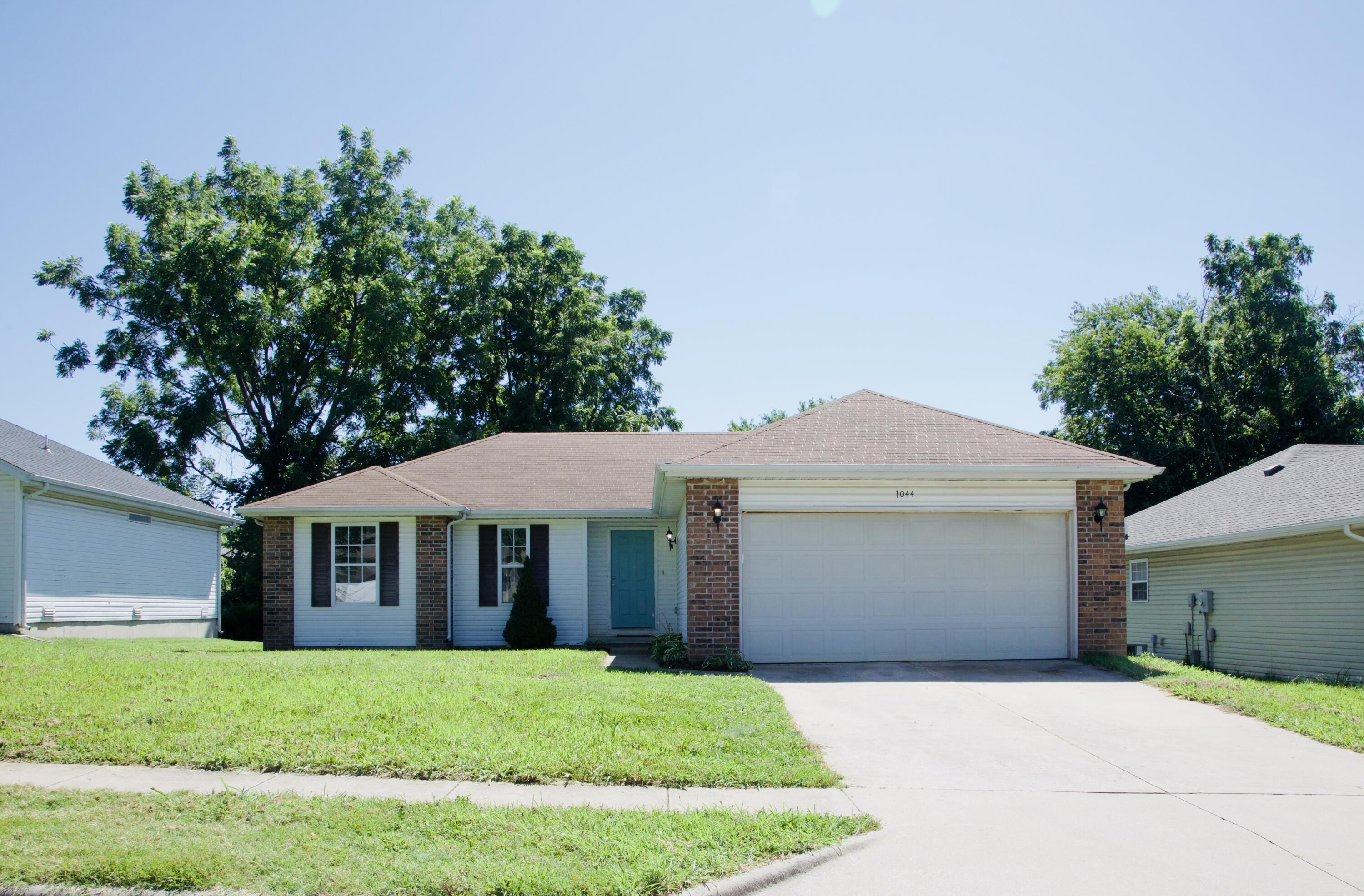 1044 South Missouri Avenue Property Photo 1