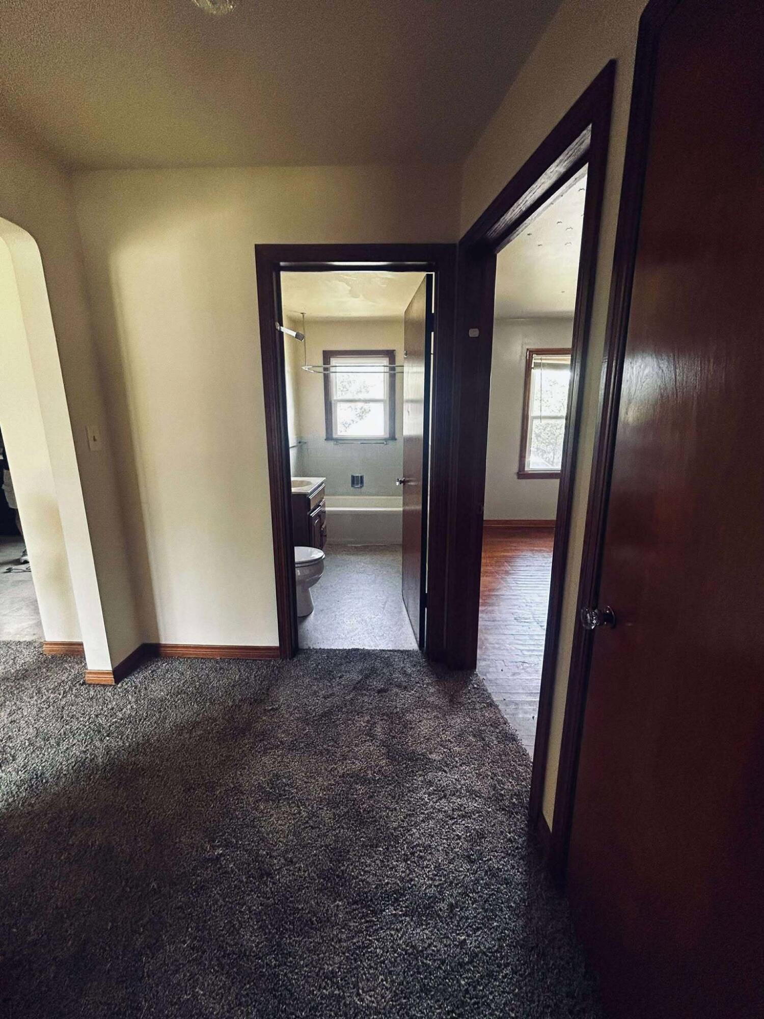422 East South Street Property Photo 10