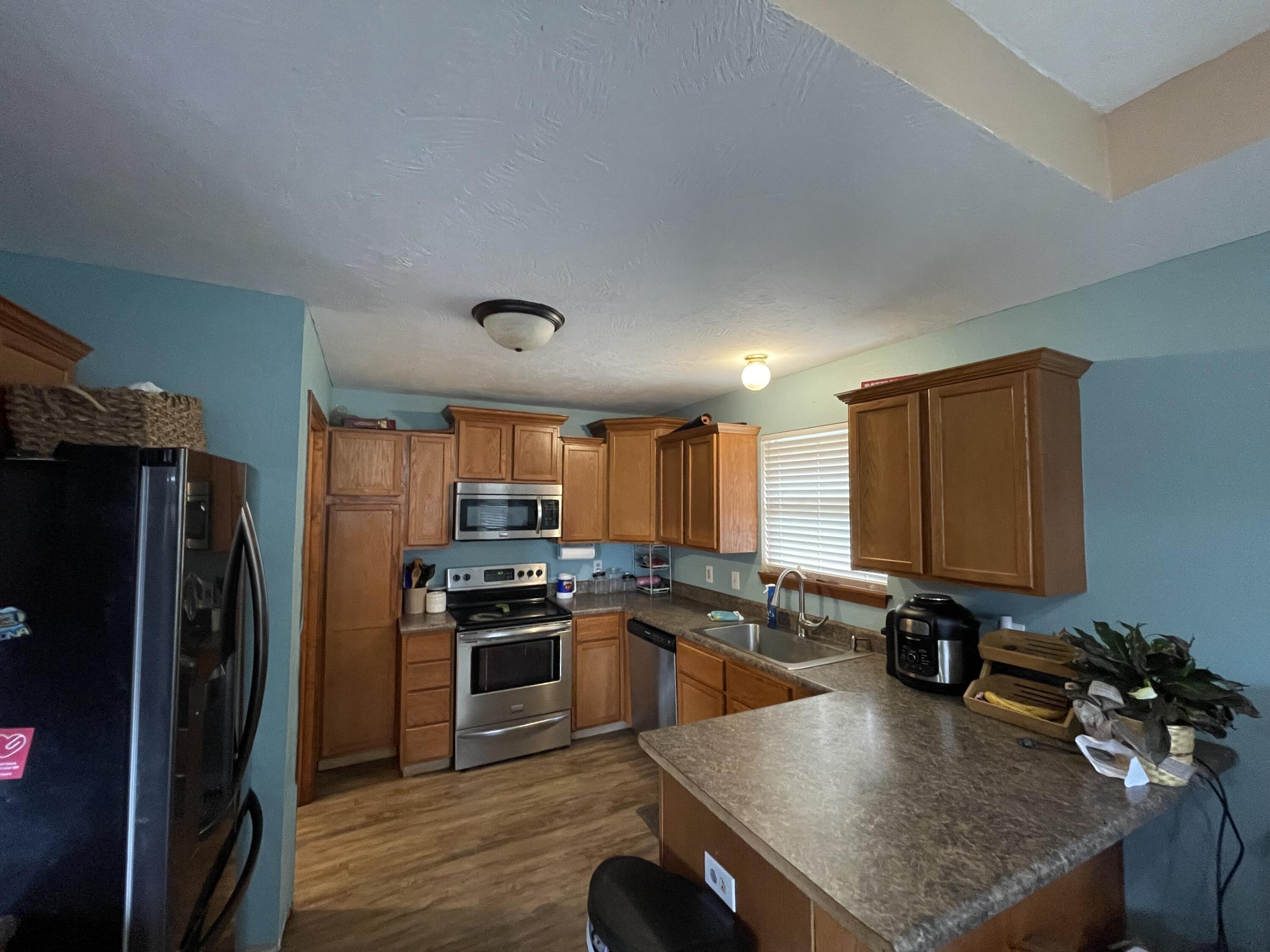 4319 West White Pine Street Property Photo 6