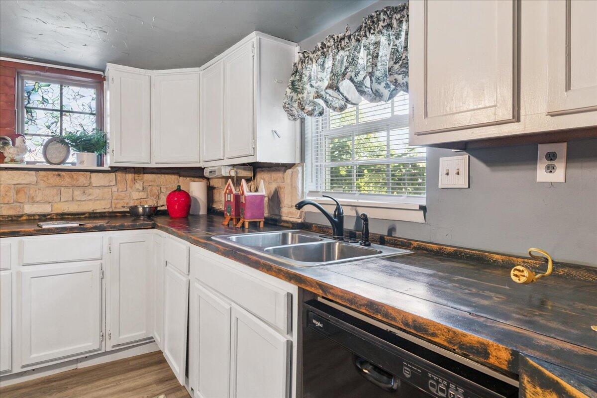 2242 Silver Lake Road Property Photo 11