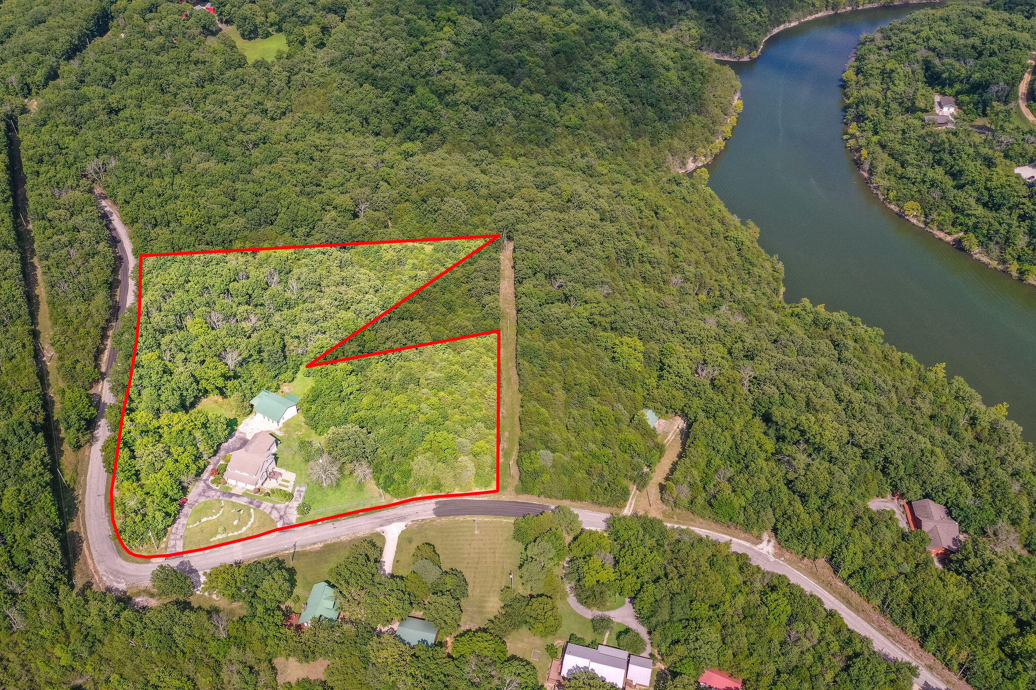 2699 Jones Road Property Photo 4