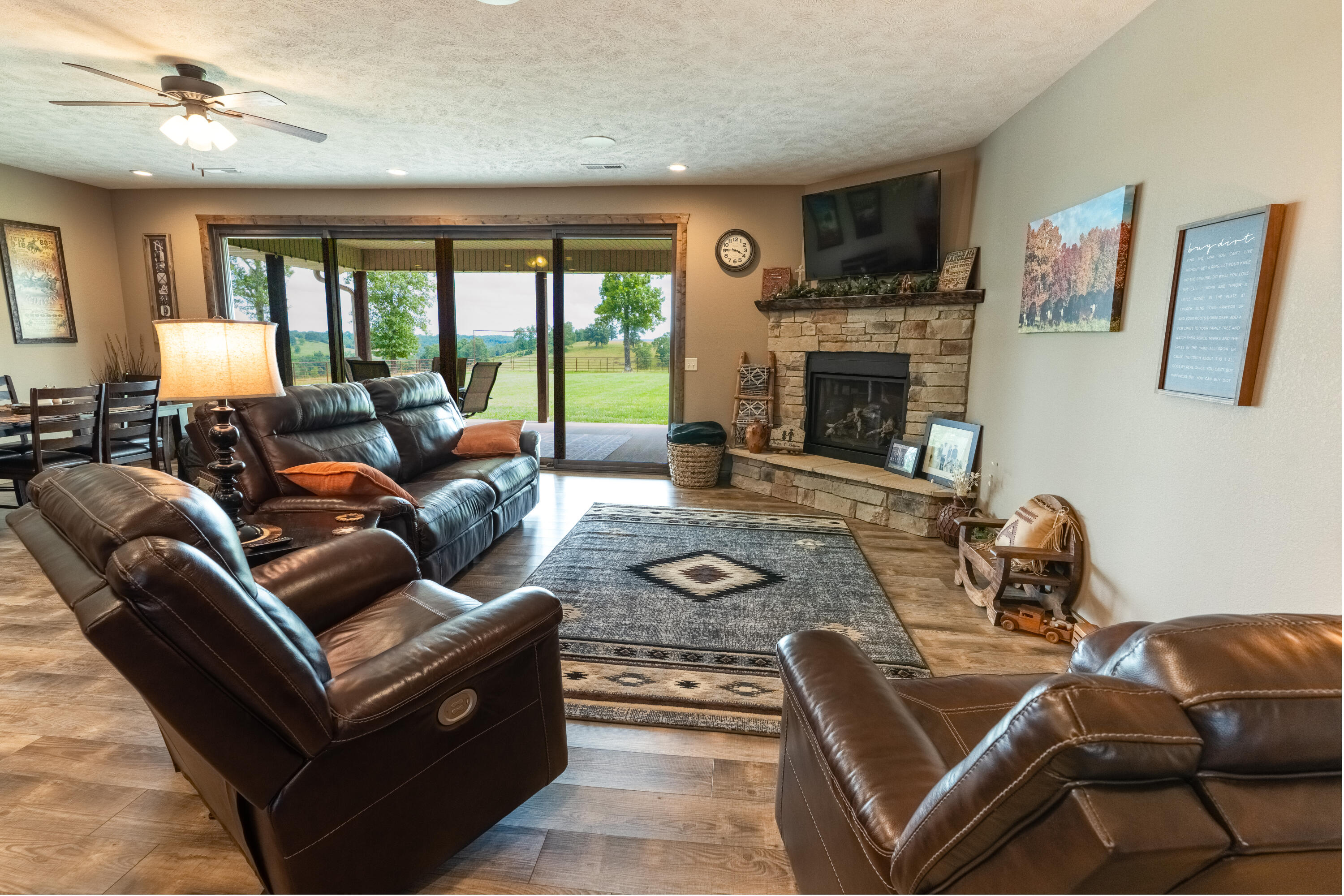 15576 State Highway 76 Property Photo 8
