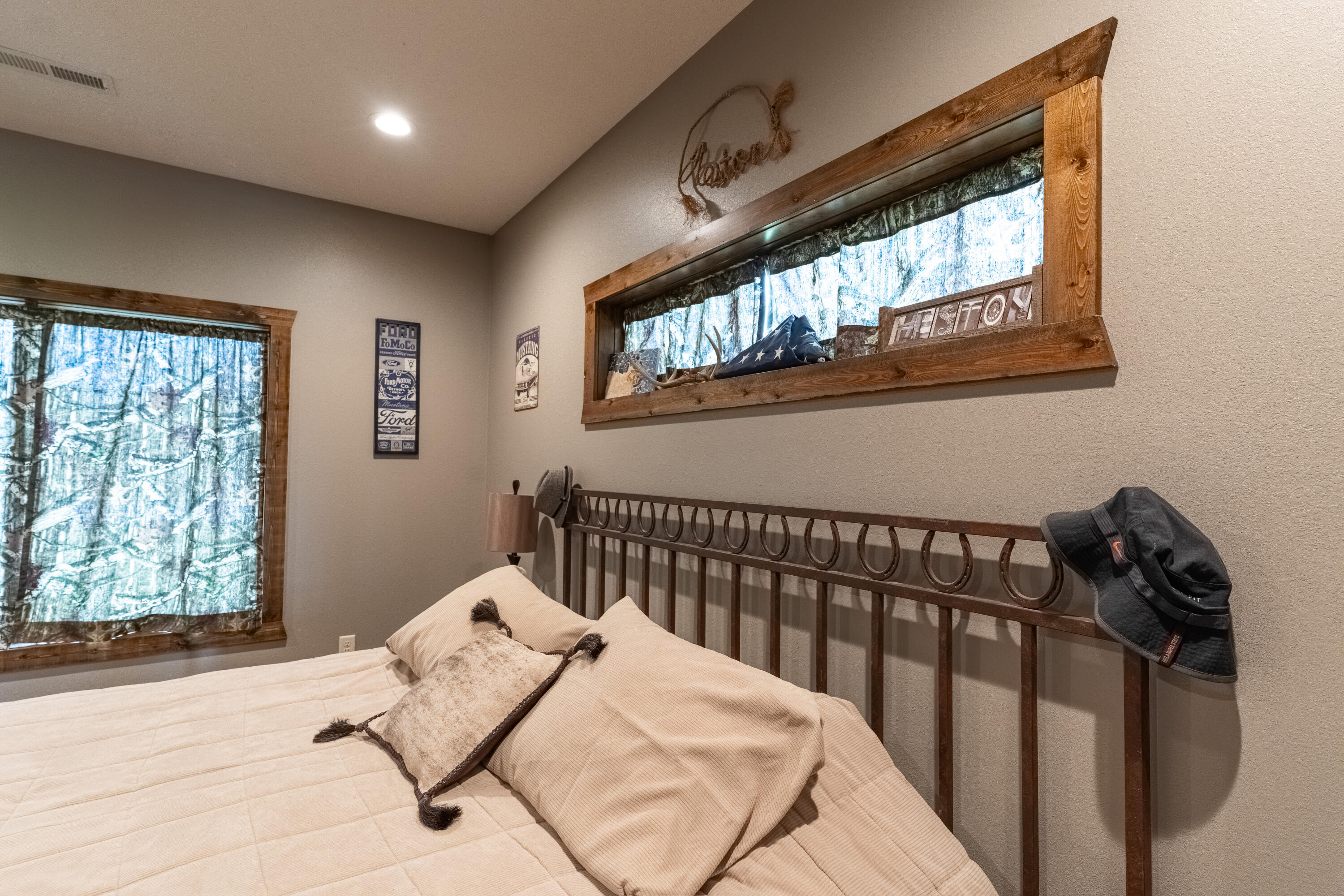 15576 State Highway 76 Property Photo 11