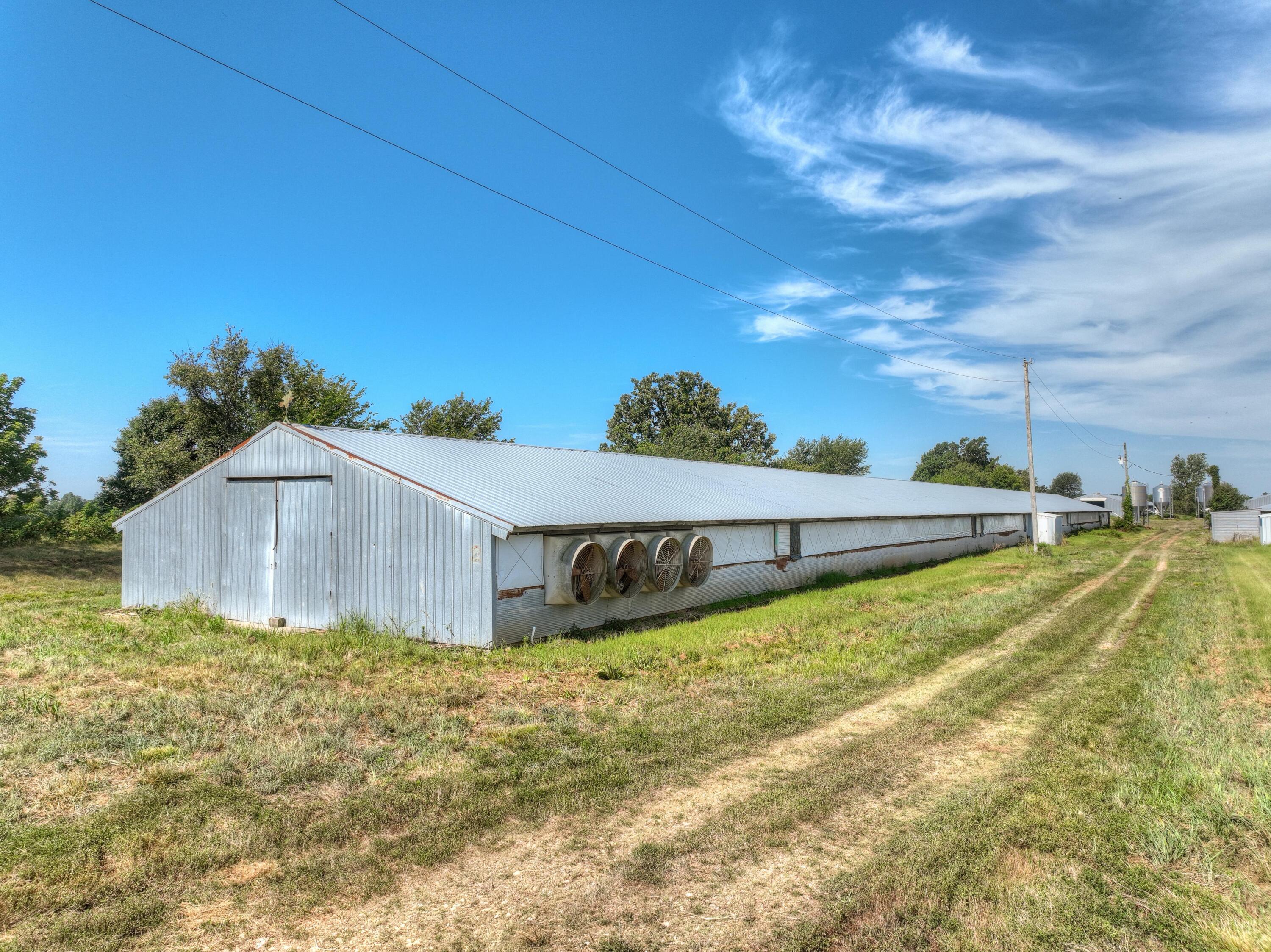 10432 Tiger Road Property Photo 2