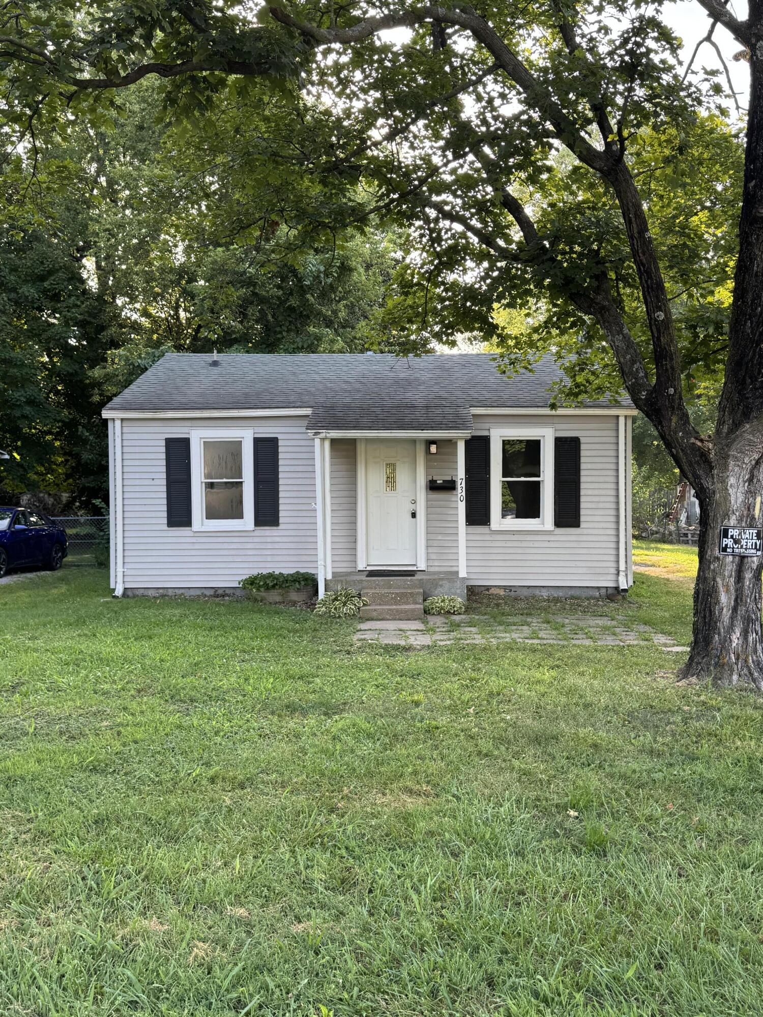 730 North West Avenue Property Photo 1