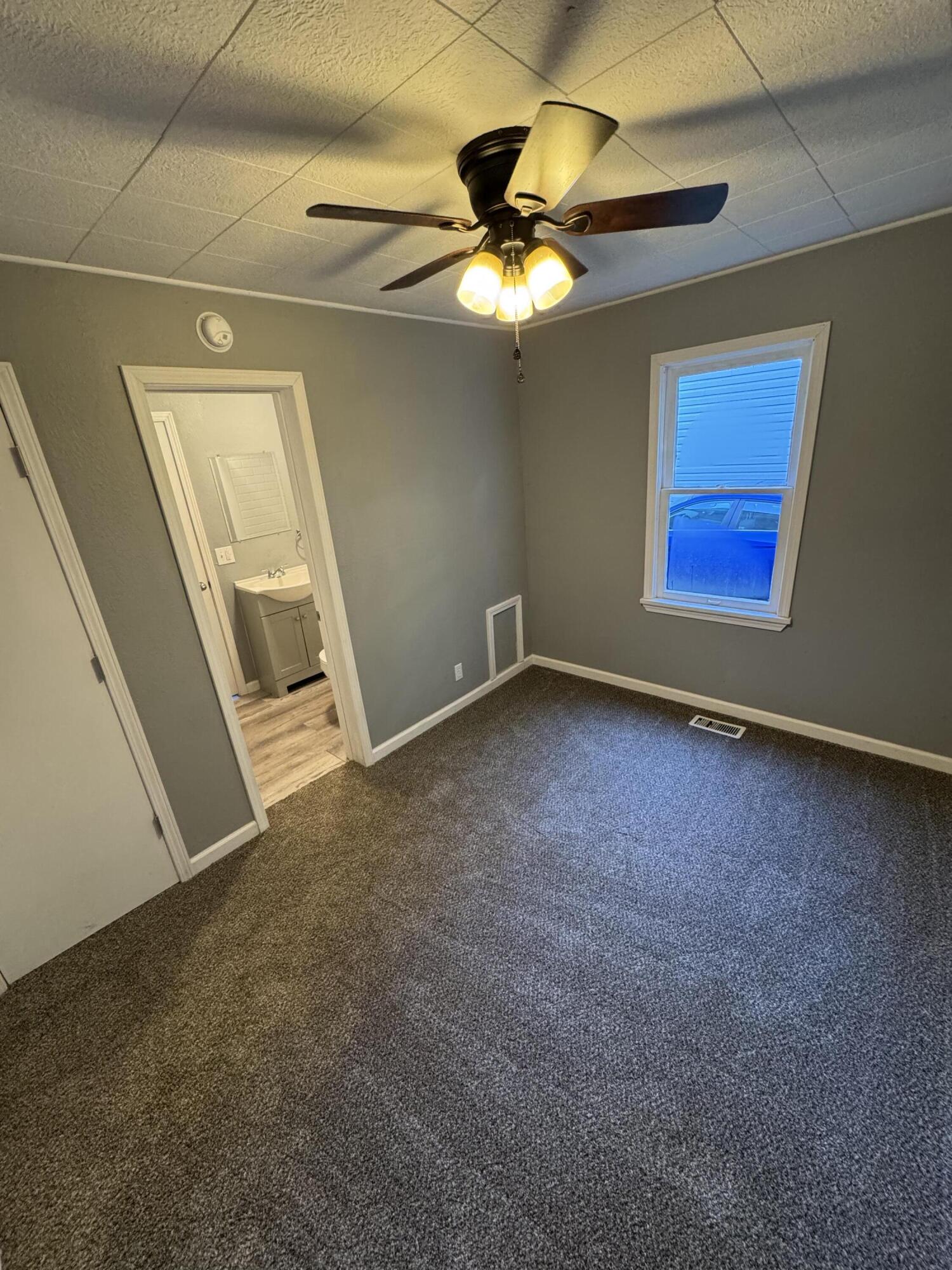 730 North West Avenue Property Photo 13
