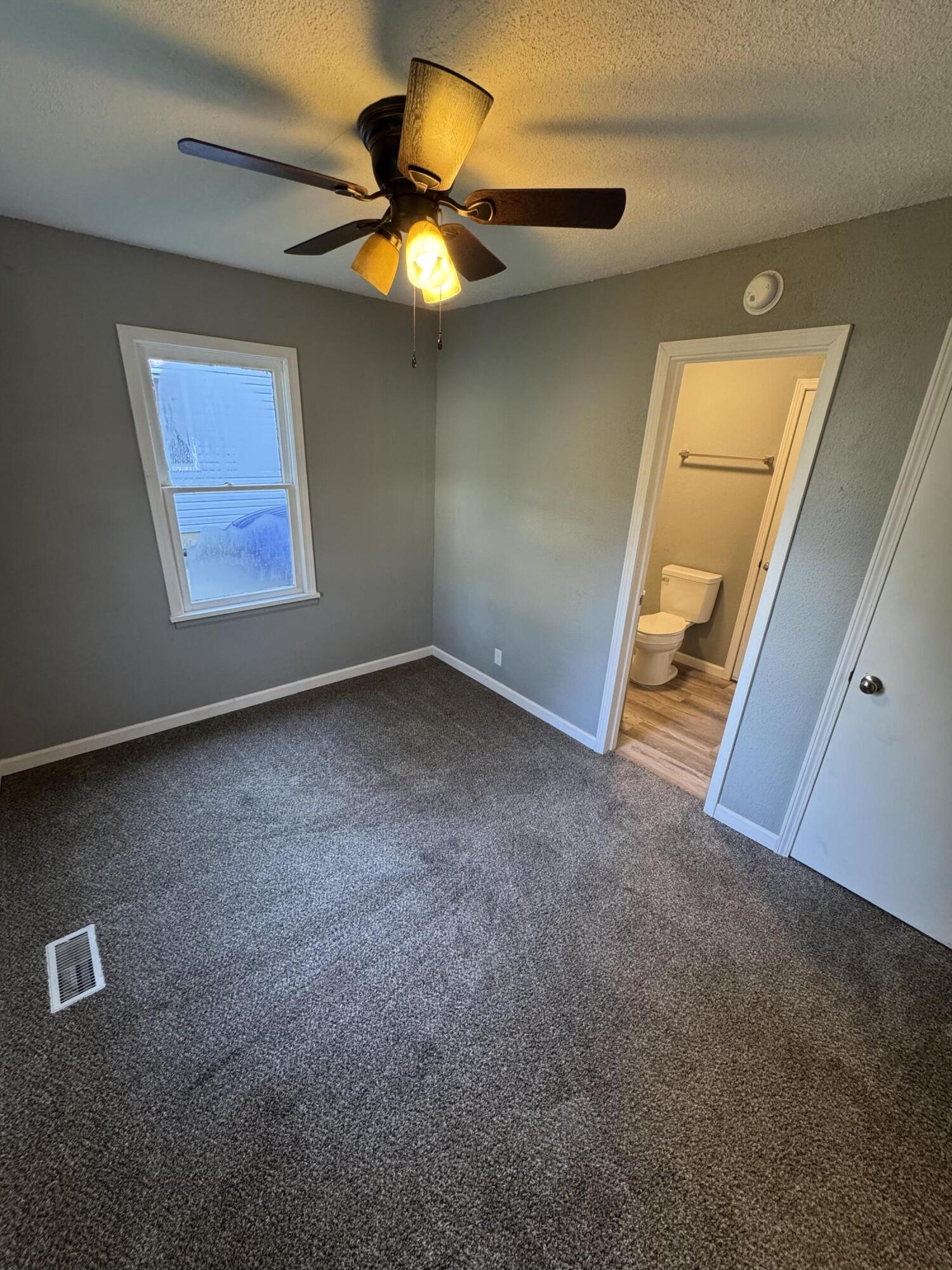 730 North West Avenue Property Photo 14