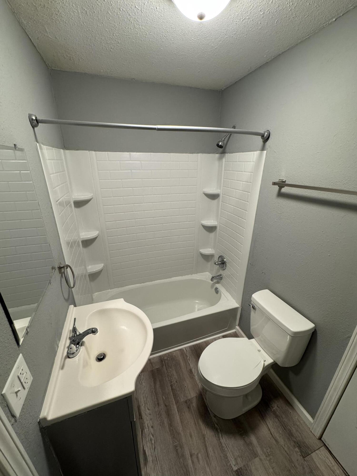 730 North West Avenue Property Photo 15